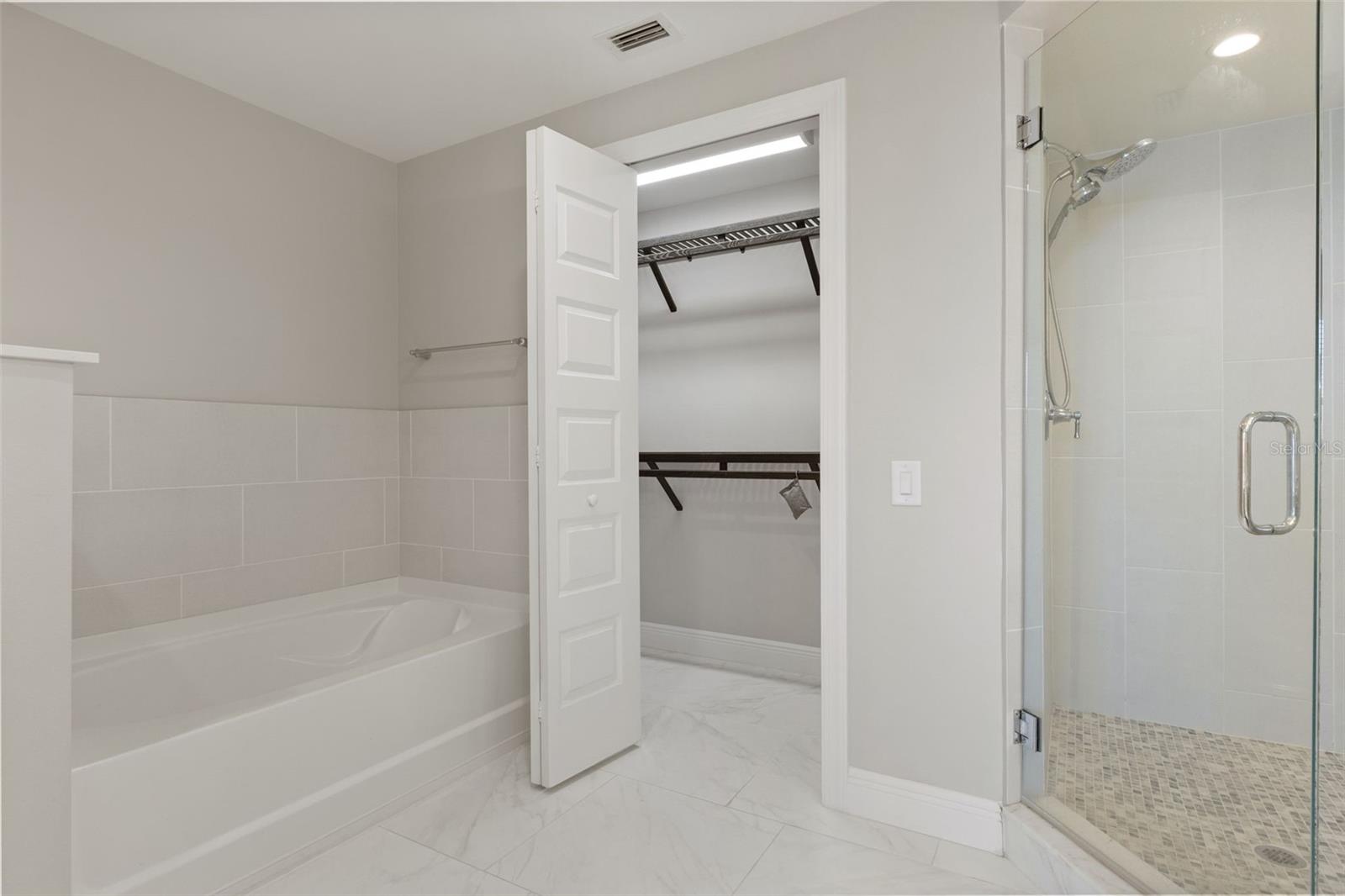 16300 County Road 455 Unit 410, Montverde, FL 34756