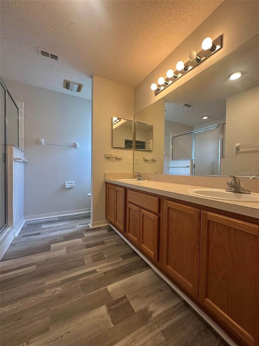 25335 Cranes Roost, Leesburg, FL 34748