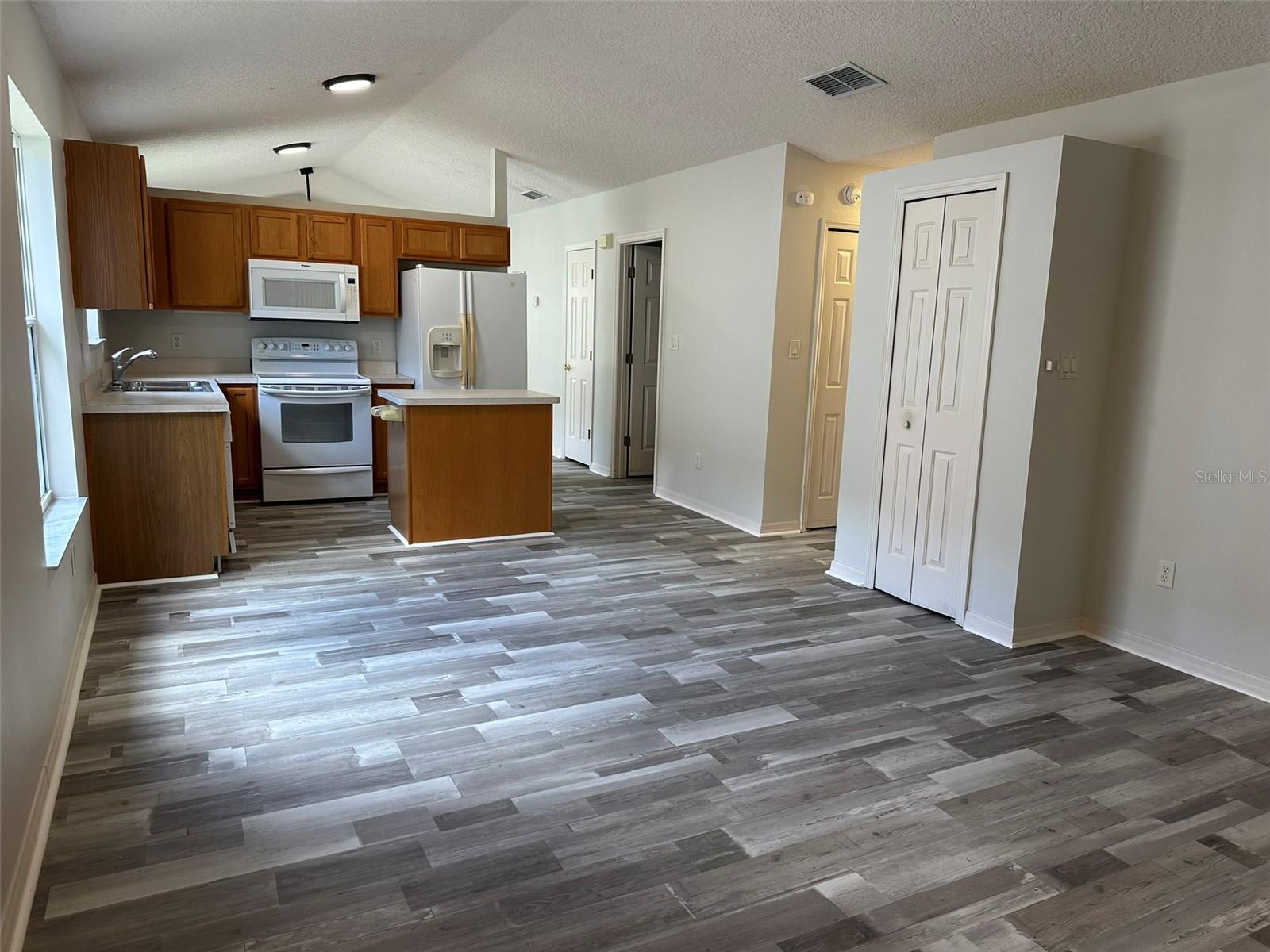 25335 Cranes Roost, Leesburg, FL 34748