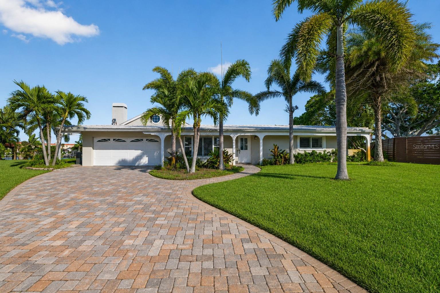 1276 37th, St Petersburg, FL 33704