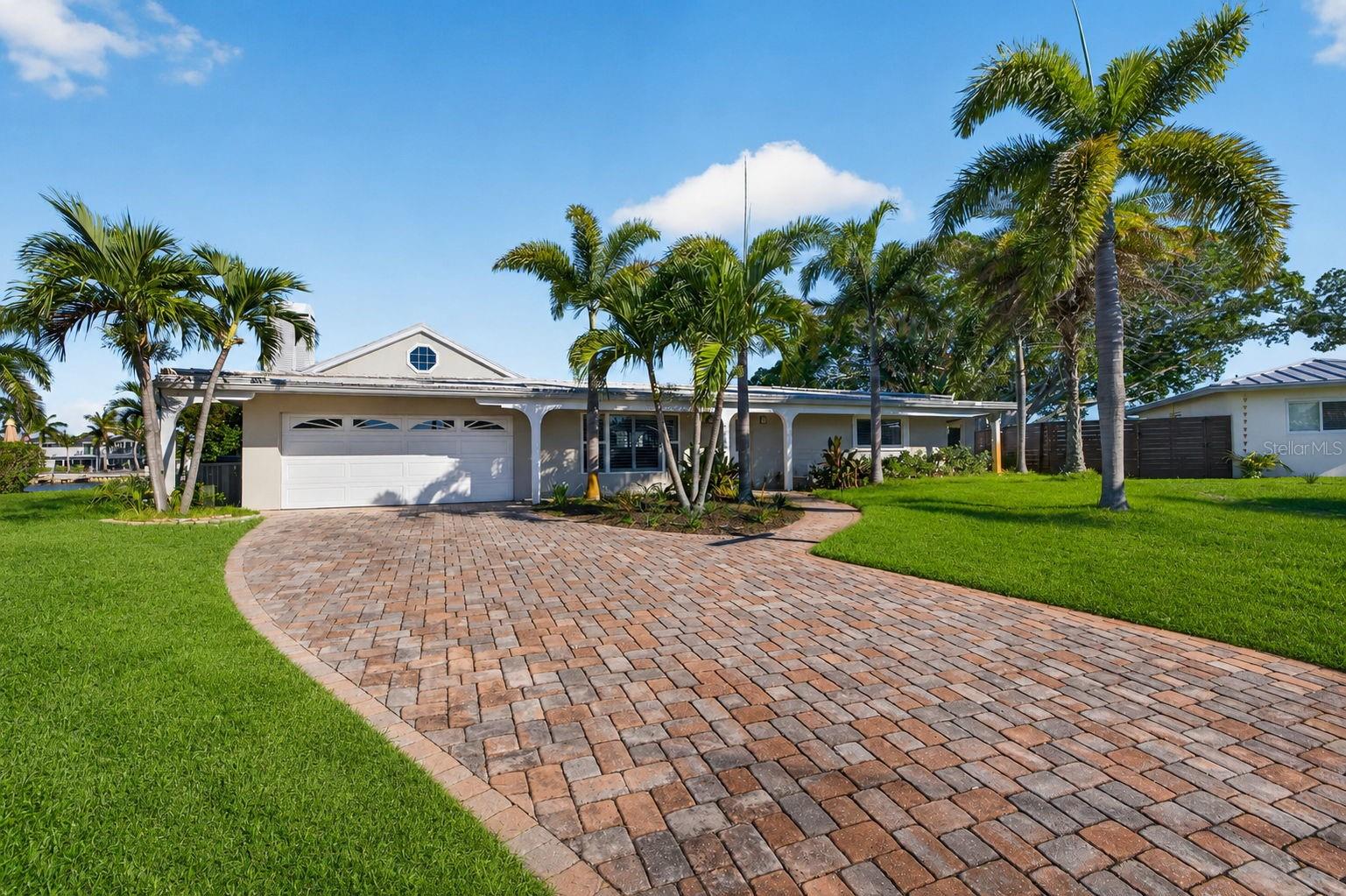 1276 37th, St Petersburg, FL 33704