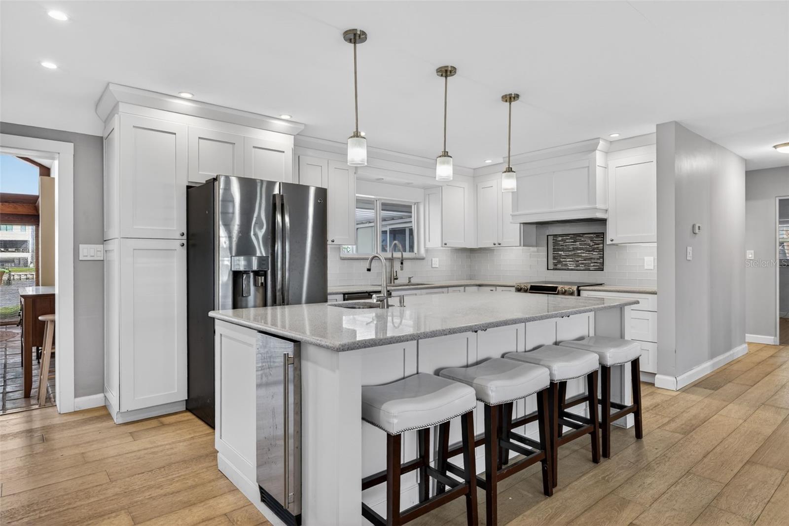 1276 37th, St Petersburg, FL 33704
