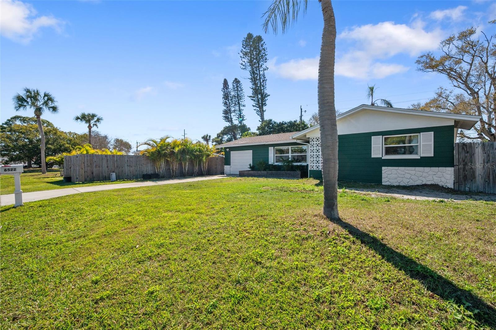 6522 112th, Seminole, FL 33772