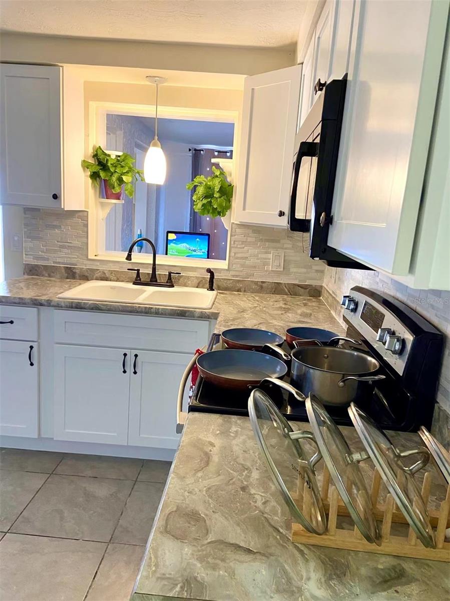 2048 Melody, Holiday, FL 34691