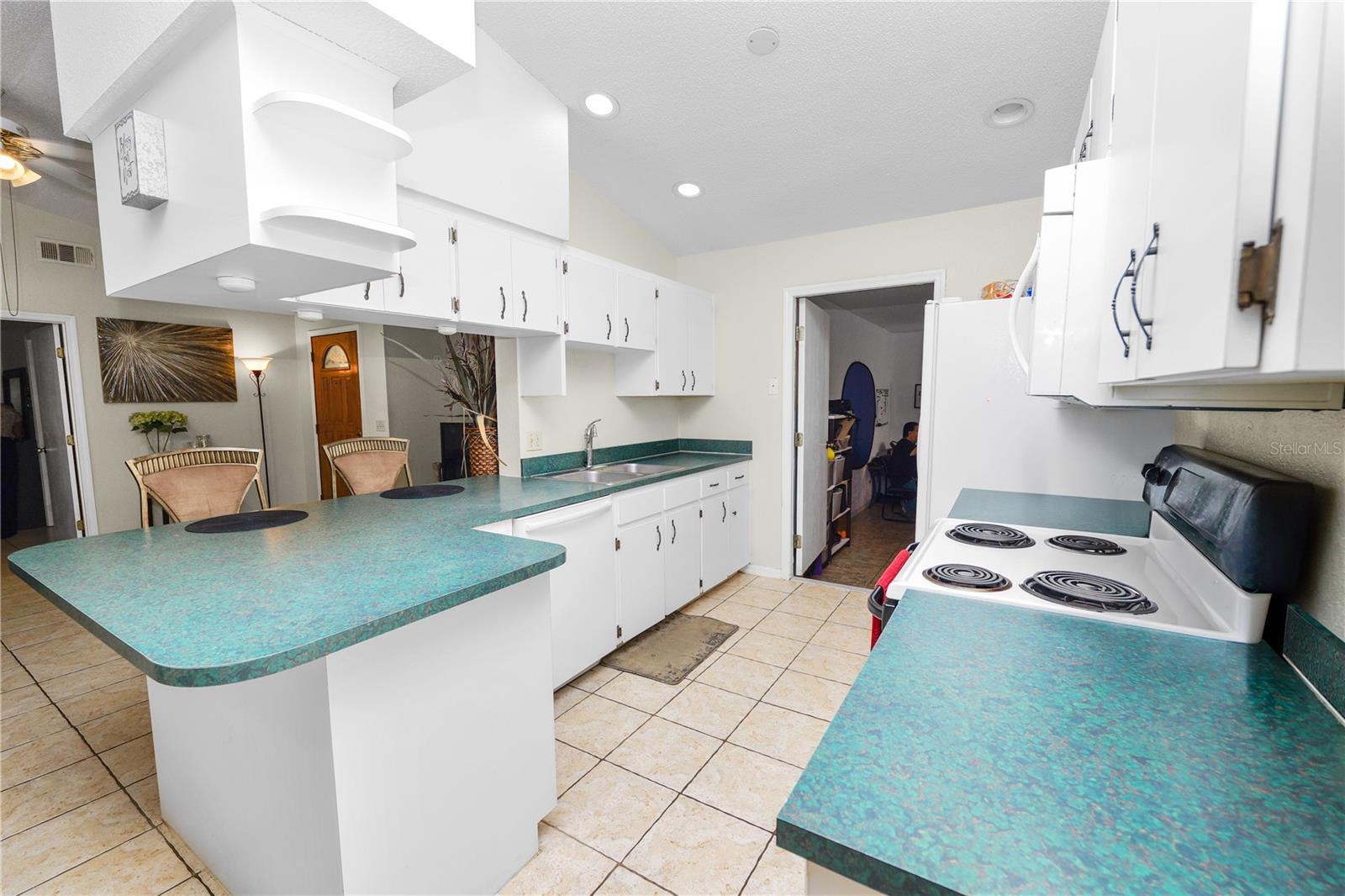2304 Cheshire, Lakeland, FL 33810