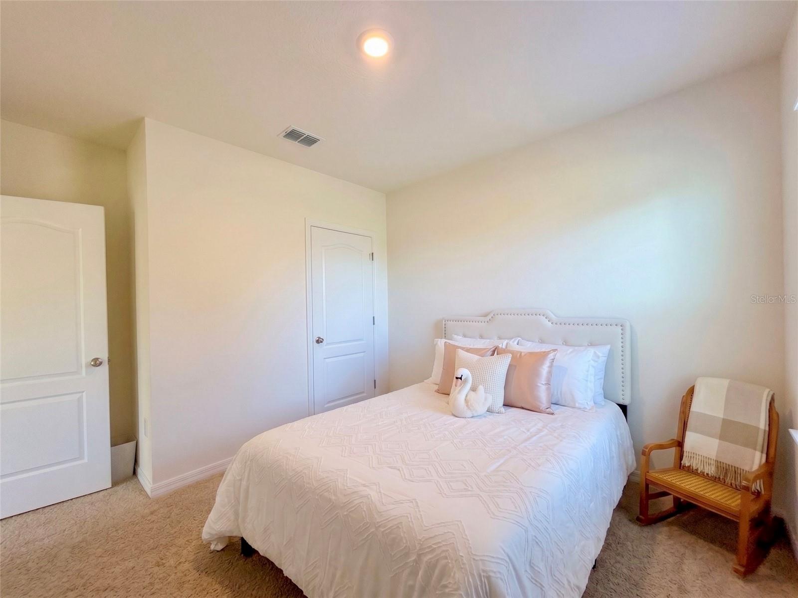 2033 Gloria, Deltona, FL 32725