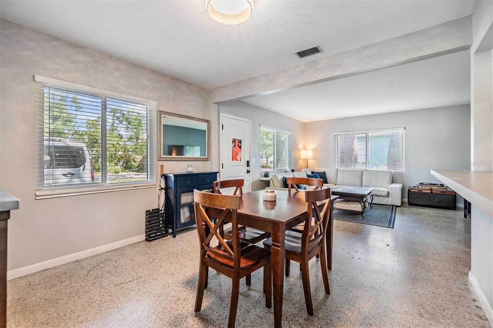 2808 Lake, Tampa, FL 33607