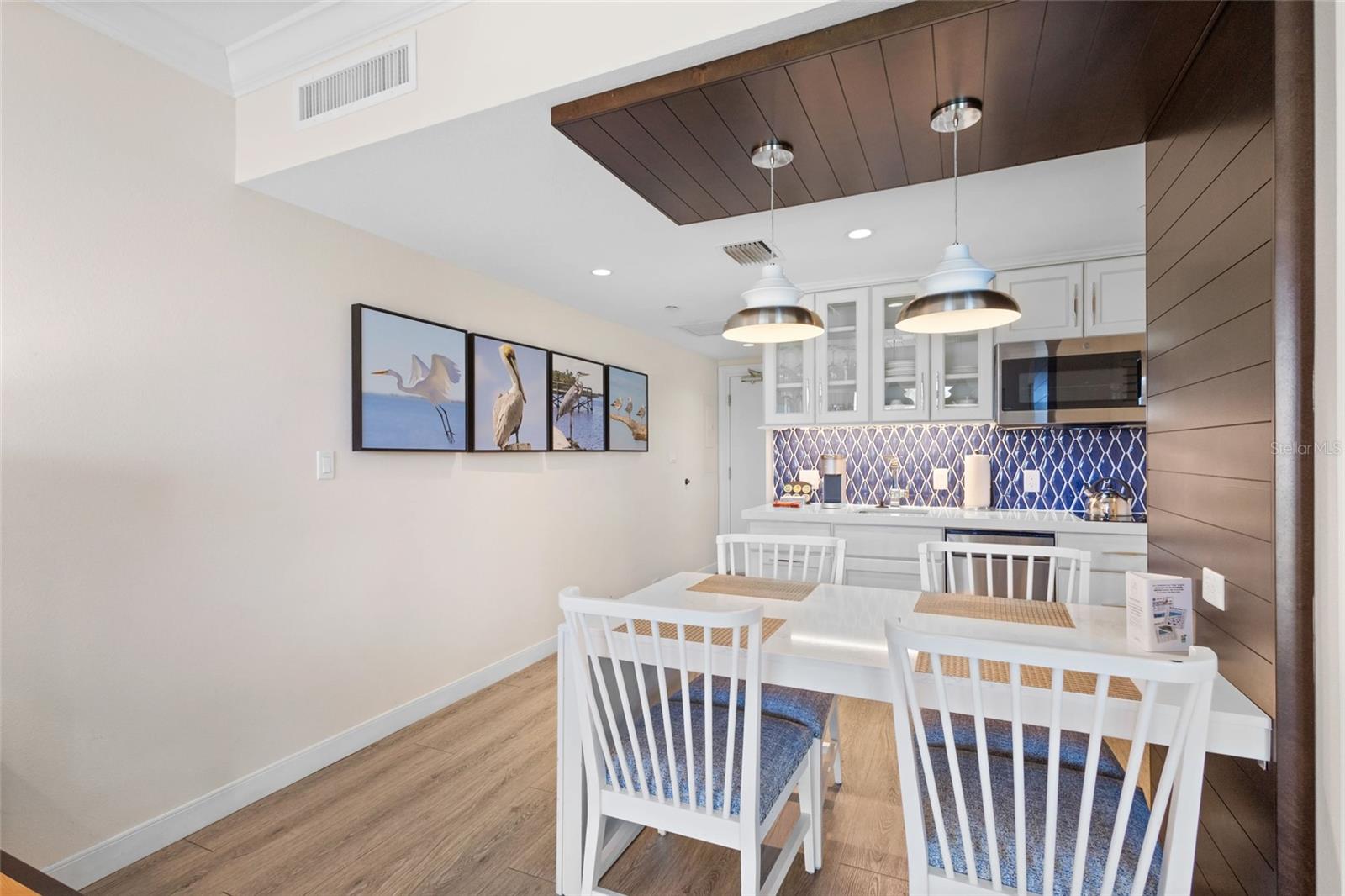 240 Sands Point Unit 4104, Longboat Key, FL 34228