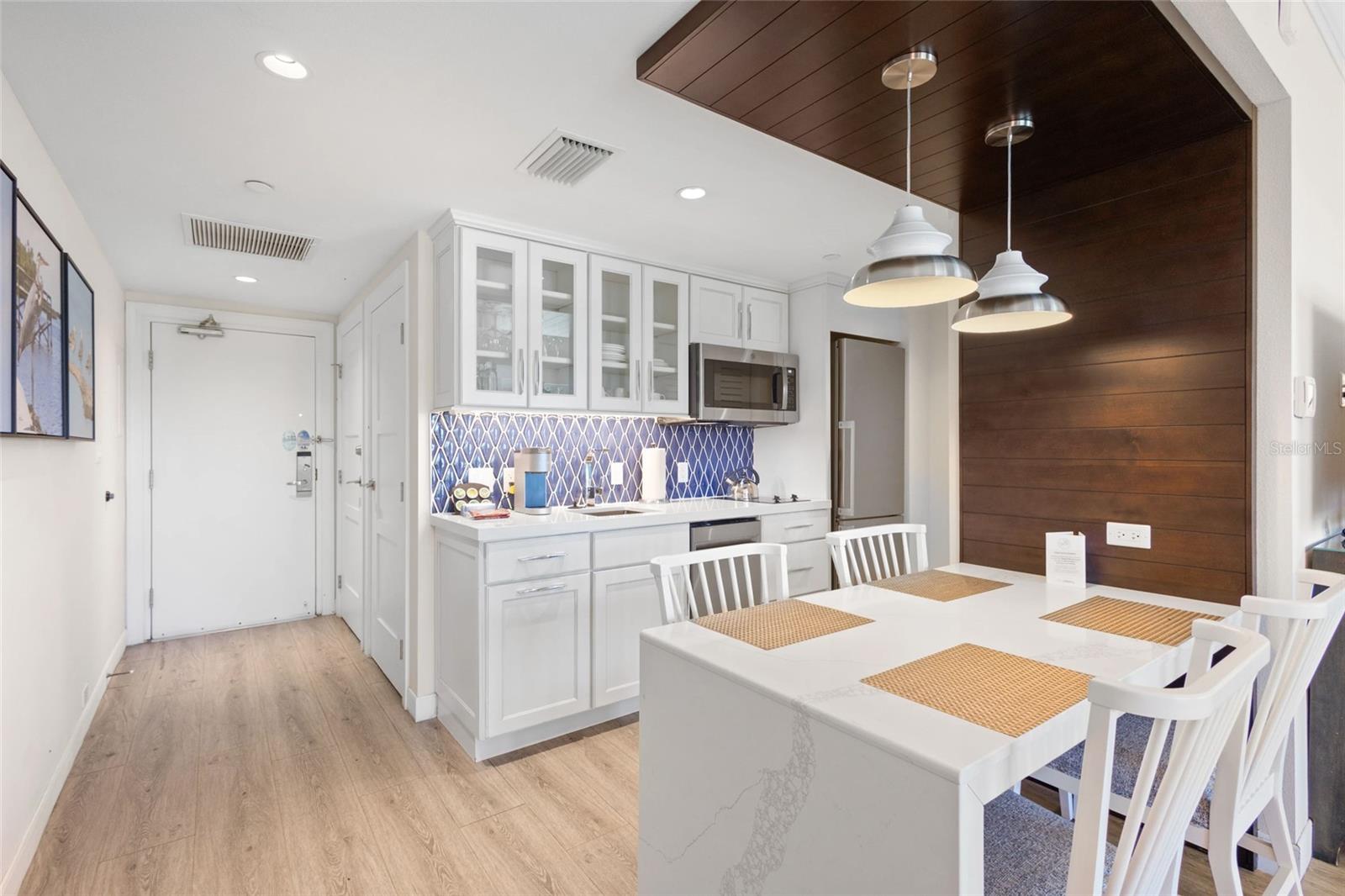 240 Sands Point Unit 4104, Longboat Key, FL 34228