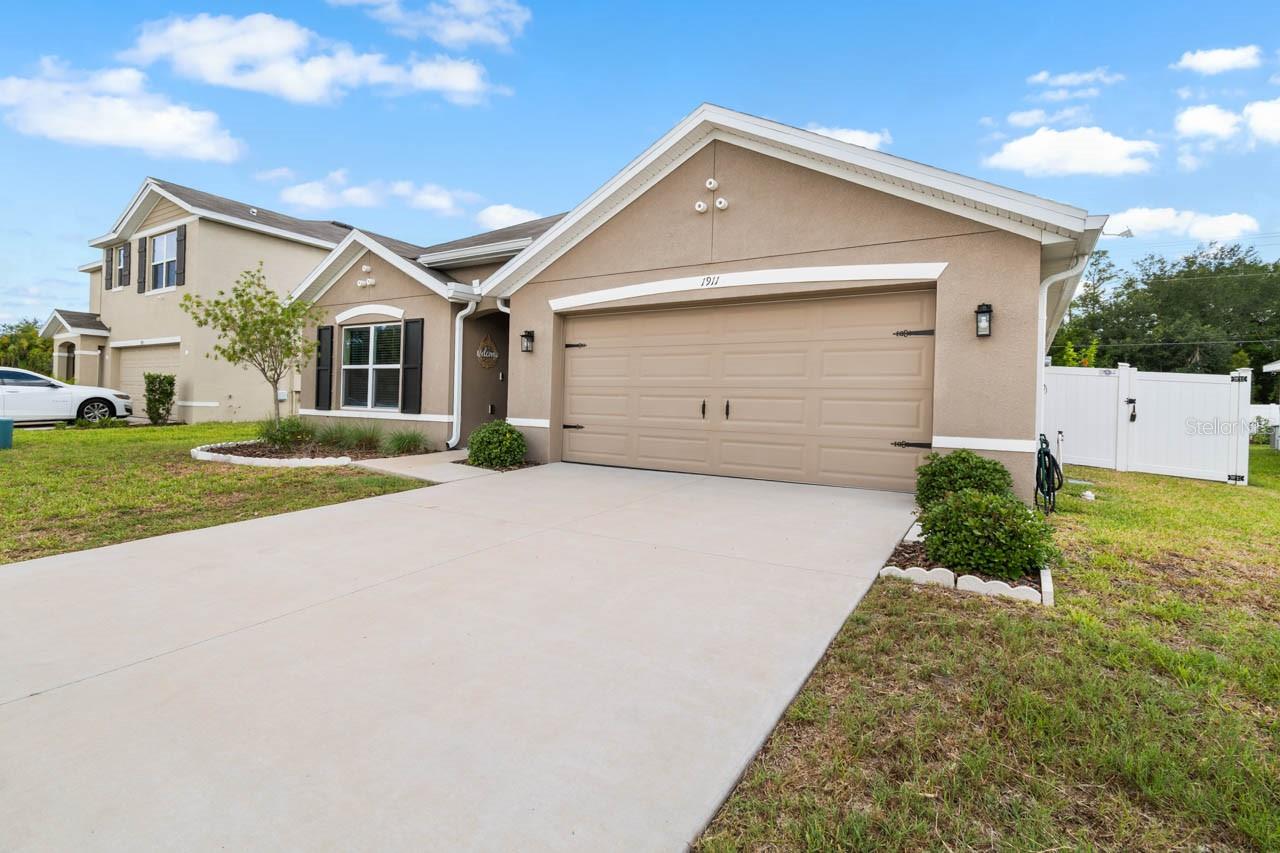 1911 Blue Stream, Ruskin, FL 33570