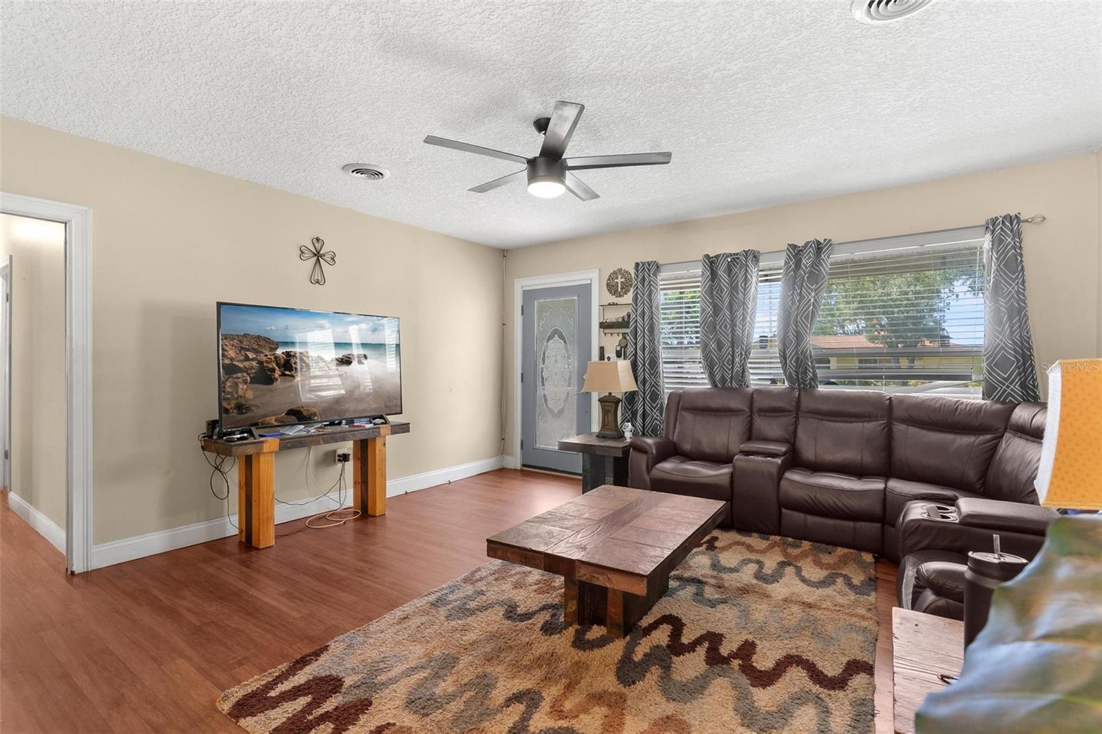 14407 Lake Junietta, Tavares, FL 32778