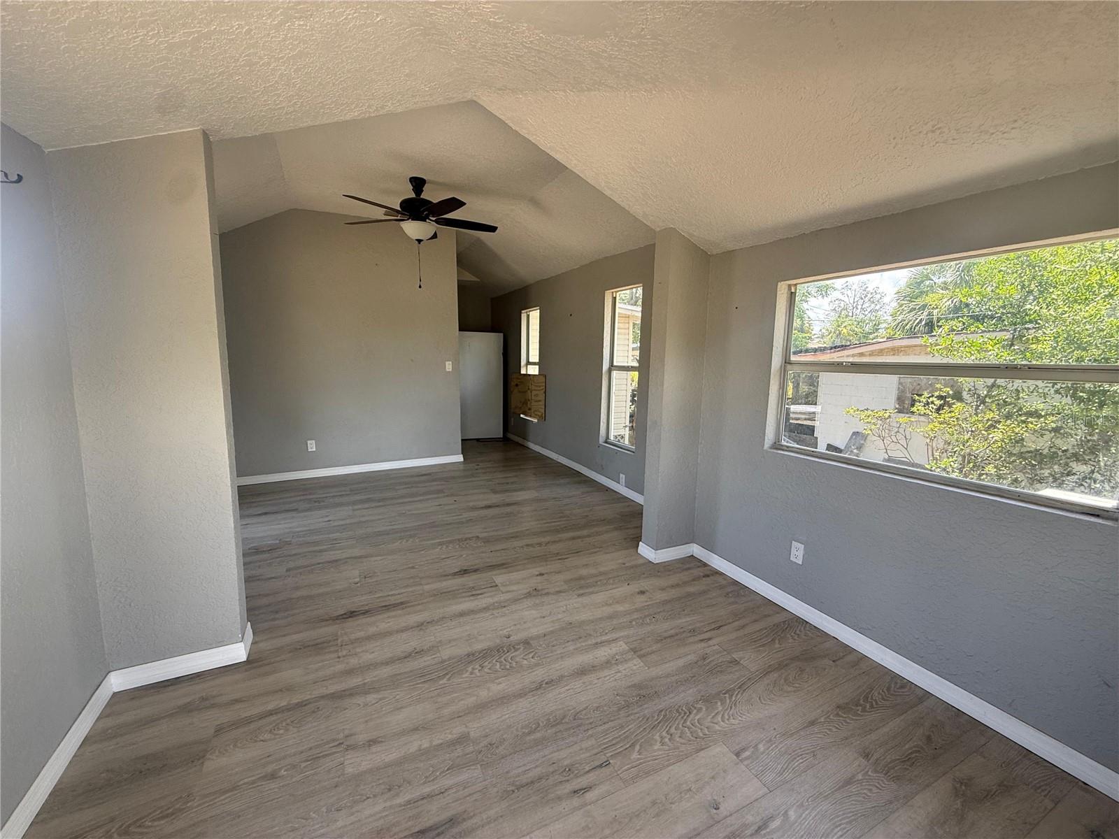 2220 20th, St Petersburg, FL 33712