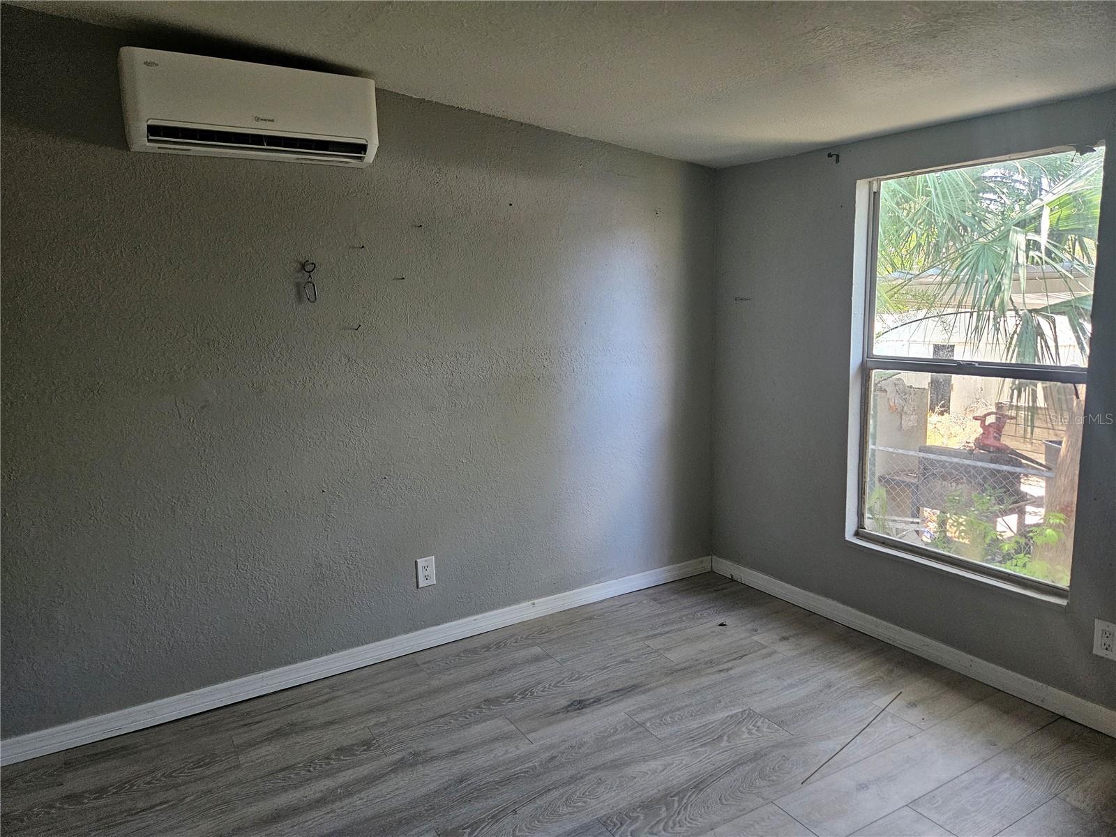 2220 20th, St Petersburg, FL 33712