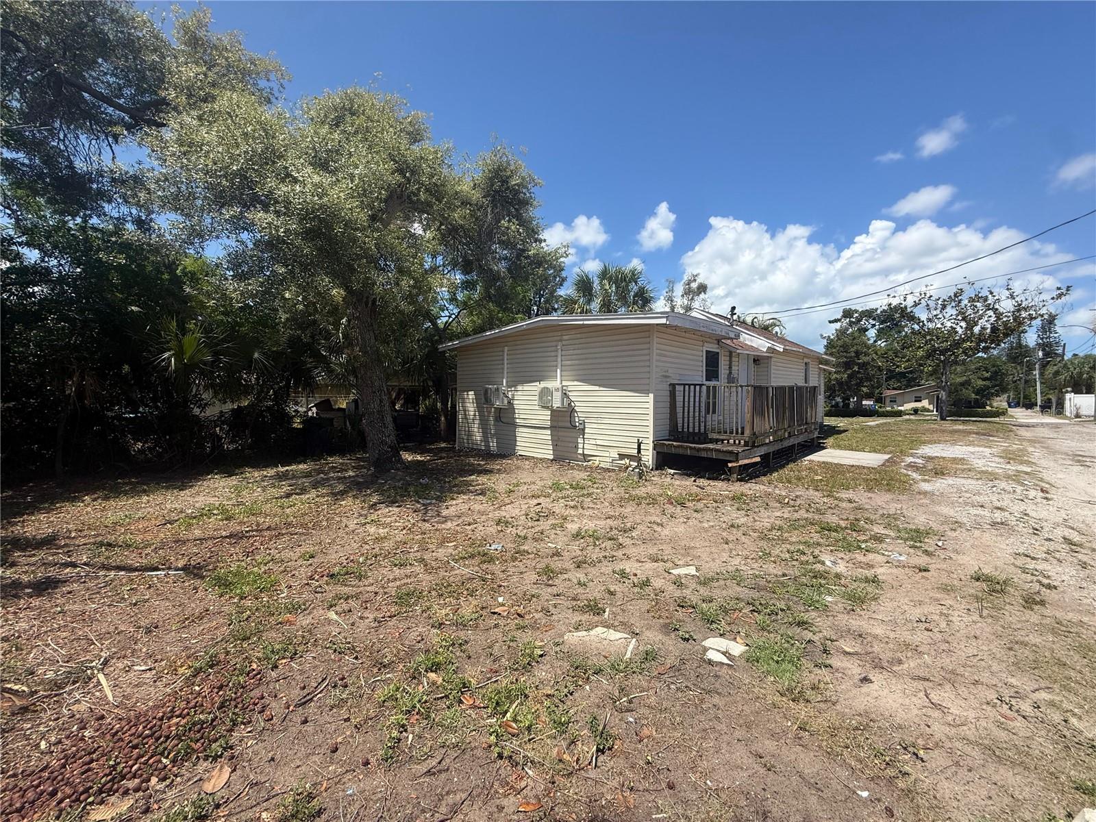 2220 20th, St Petersburg, FL 33712