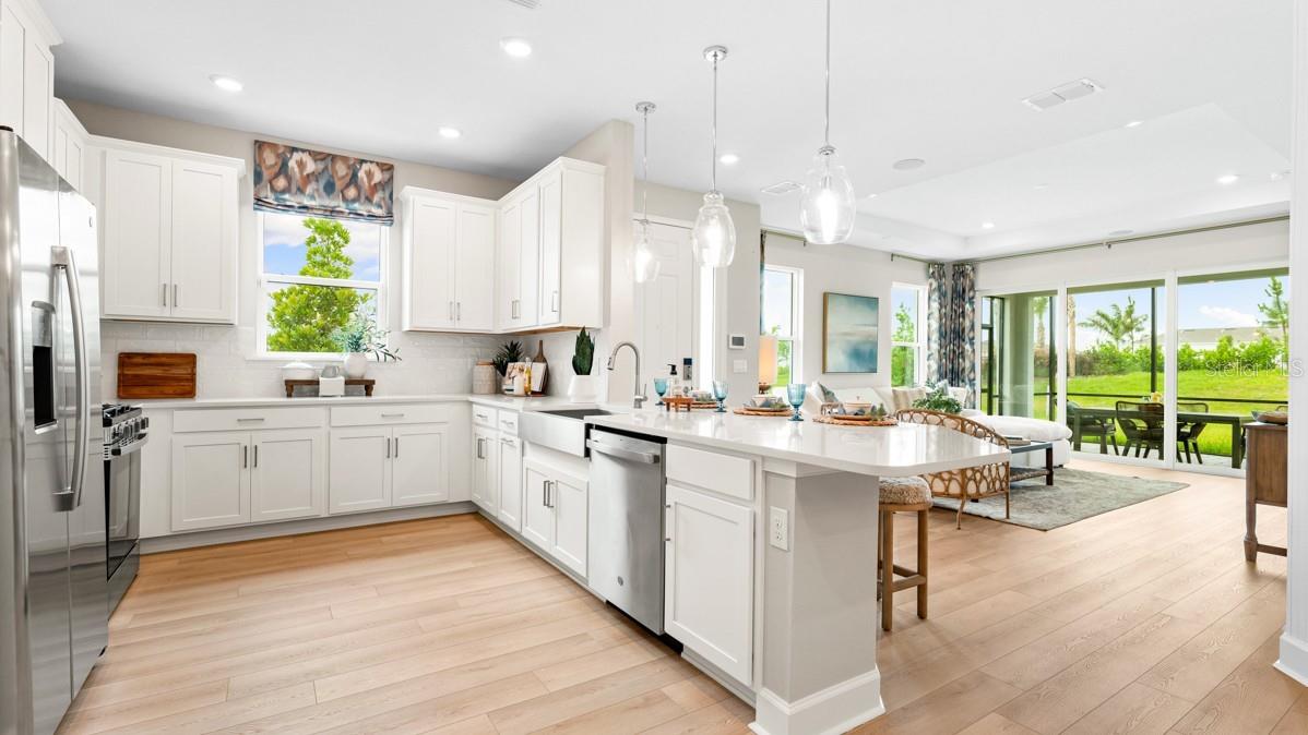 7452 Moonbeam, Sarasota, FL 34241
