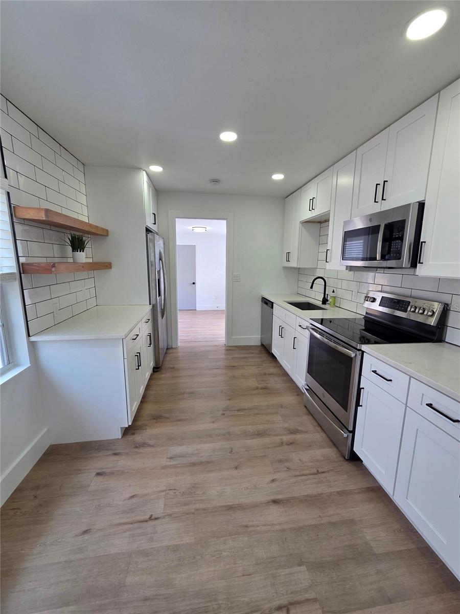4016 9th, St Petersburg, FL 33713