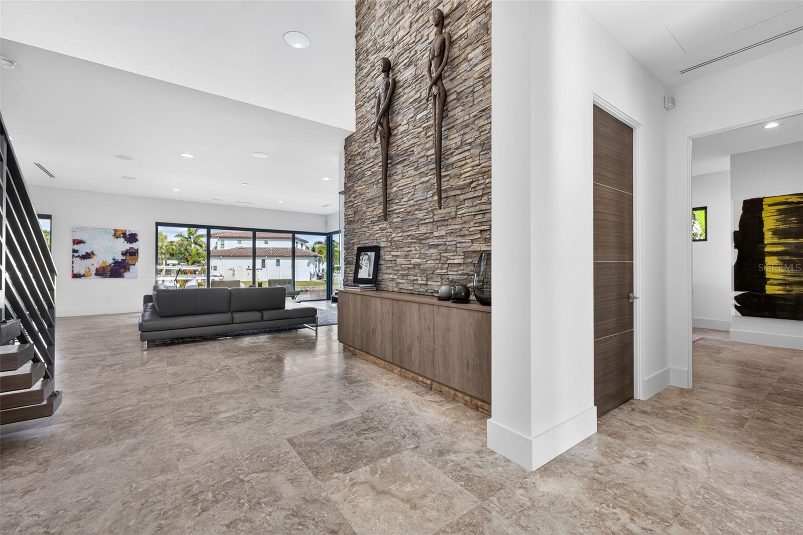 874 Placido, St Petersburg, FL 33704