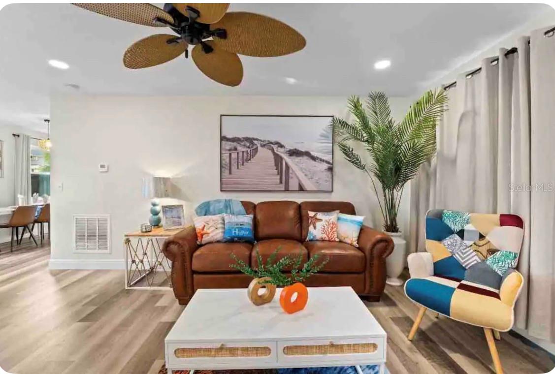 301 Hollywood, Daytona Beach, FL 32118