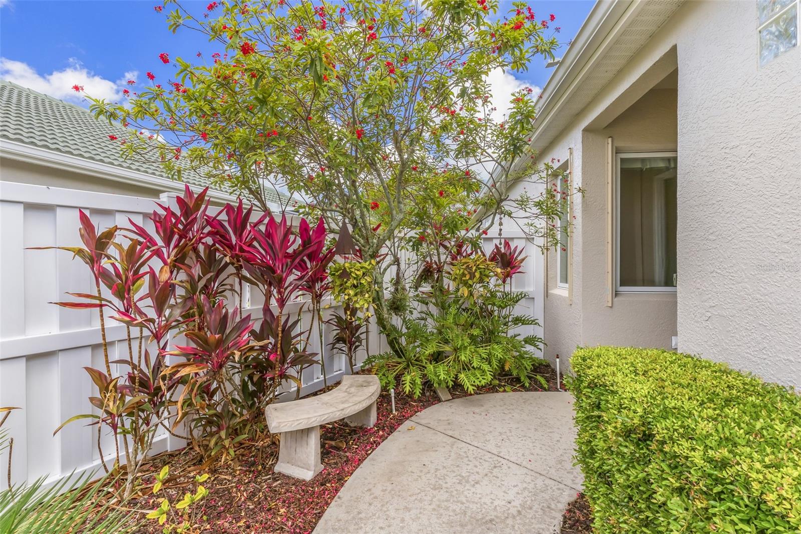 8669 54th Avenue, Bradenton, FL 34211