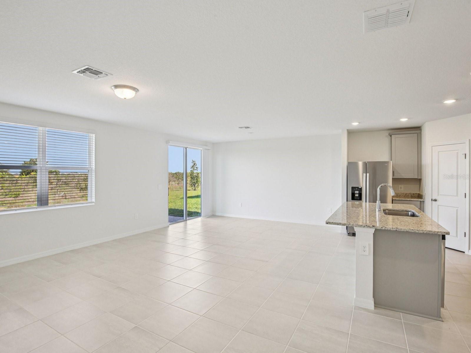 823 Sunshower, Lady Lake, FL 32159