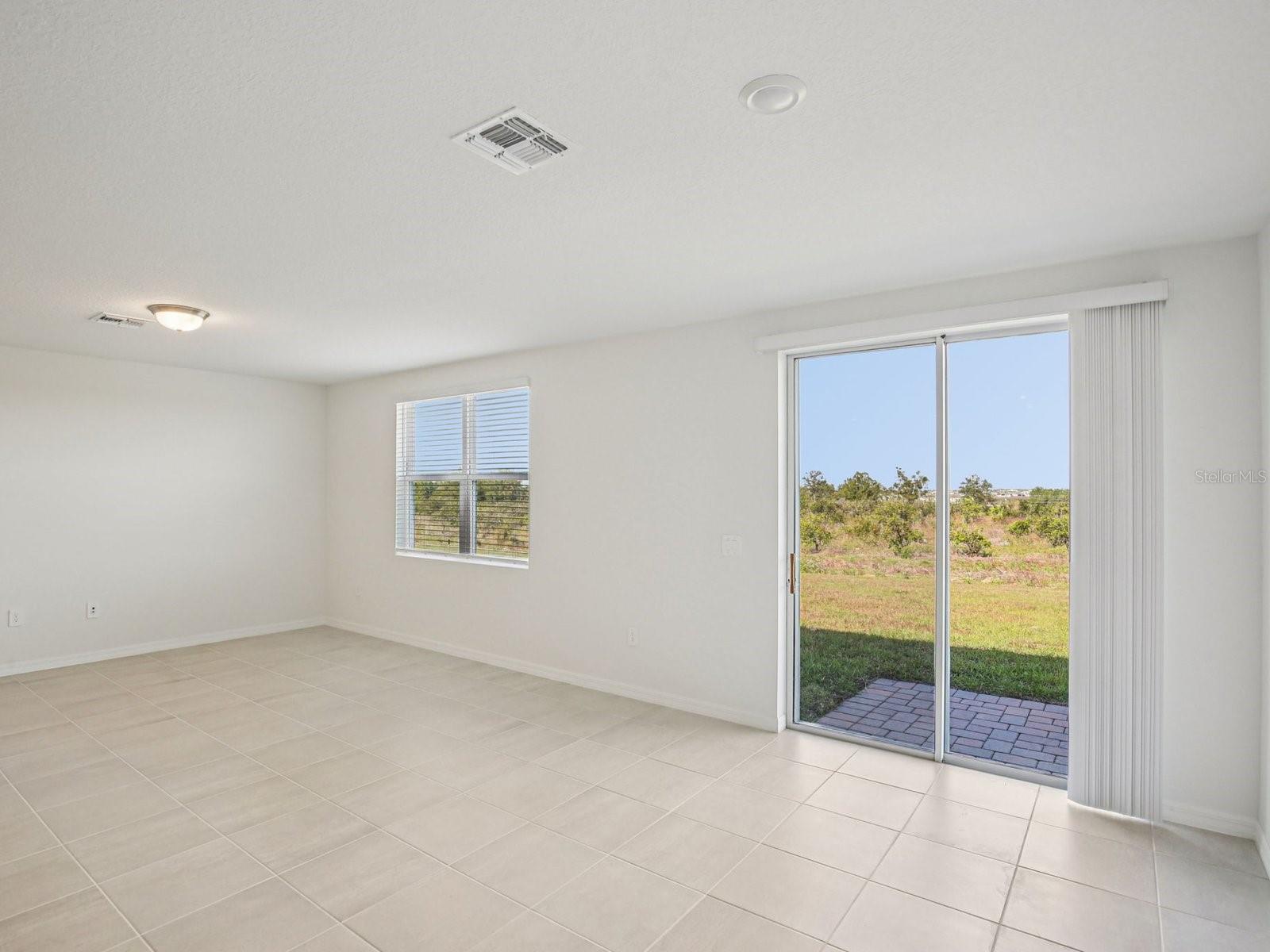 823 Sunshower, Lady Lake, FL 32159
