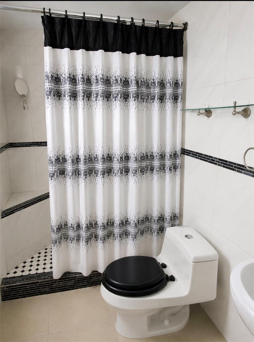 6831 14 Unit 306, Hialeah, FL 33014