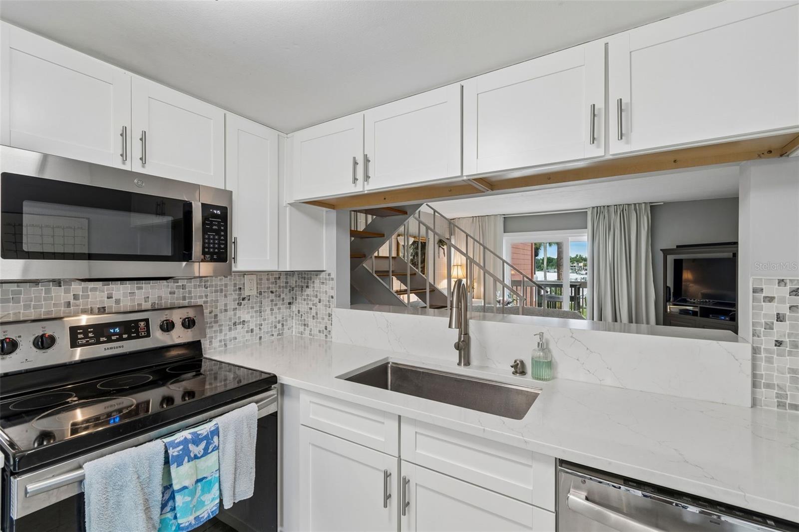 2424 Tampa Bay Unit I204, Tampa, FL 33607