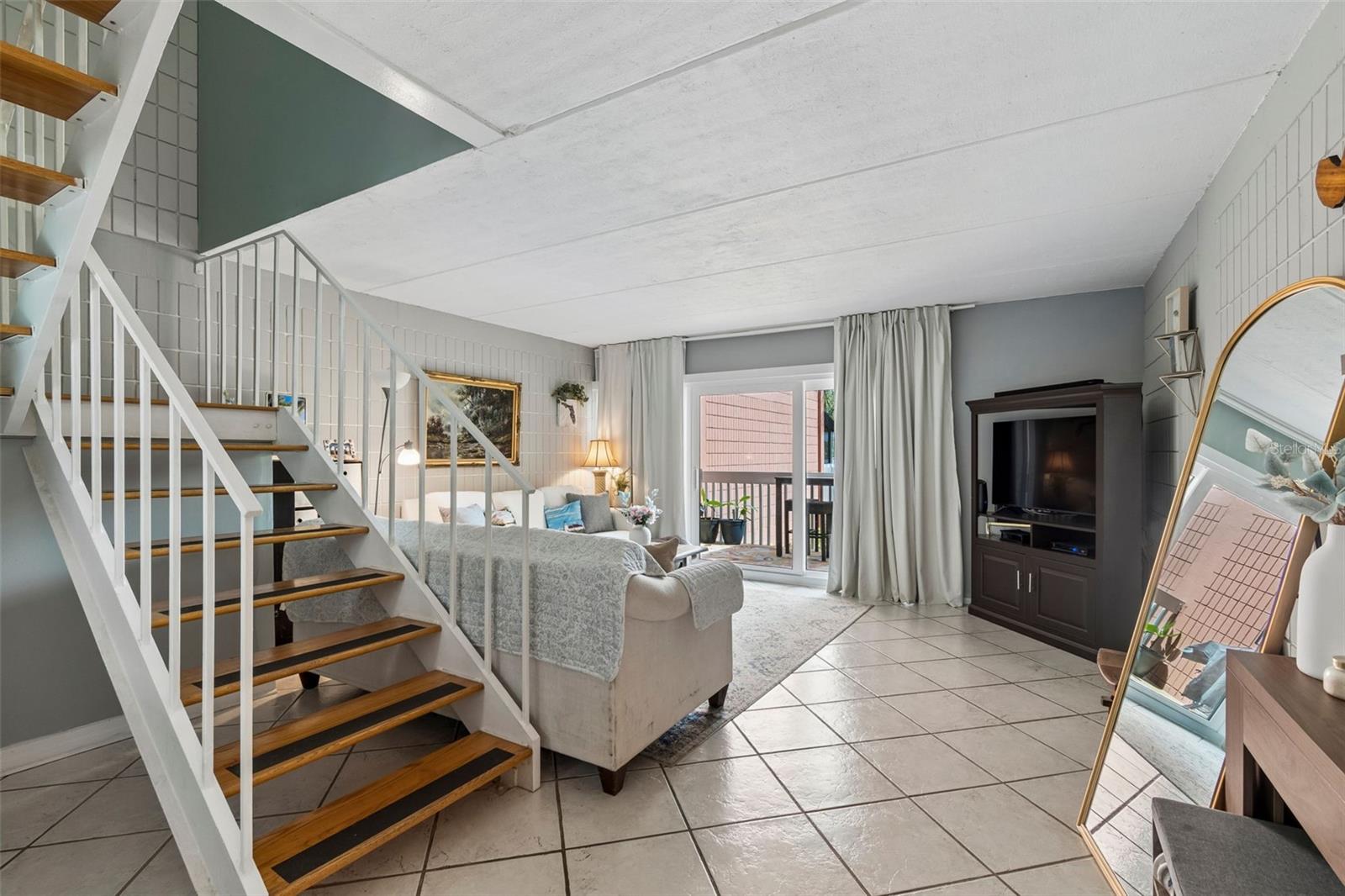 2424 Tampa Bay Unit I204, Tampa, FL 33607