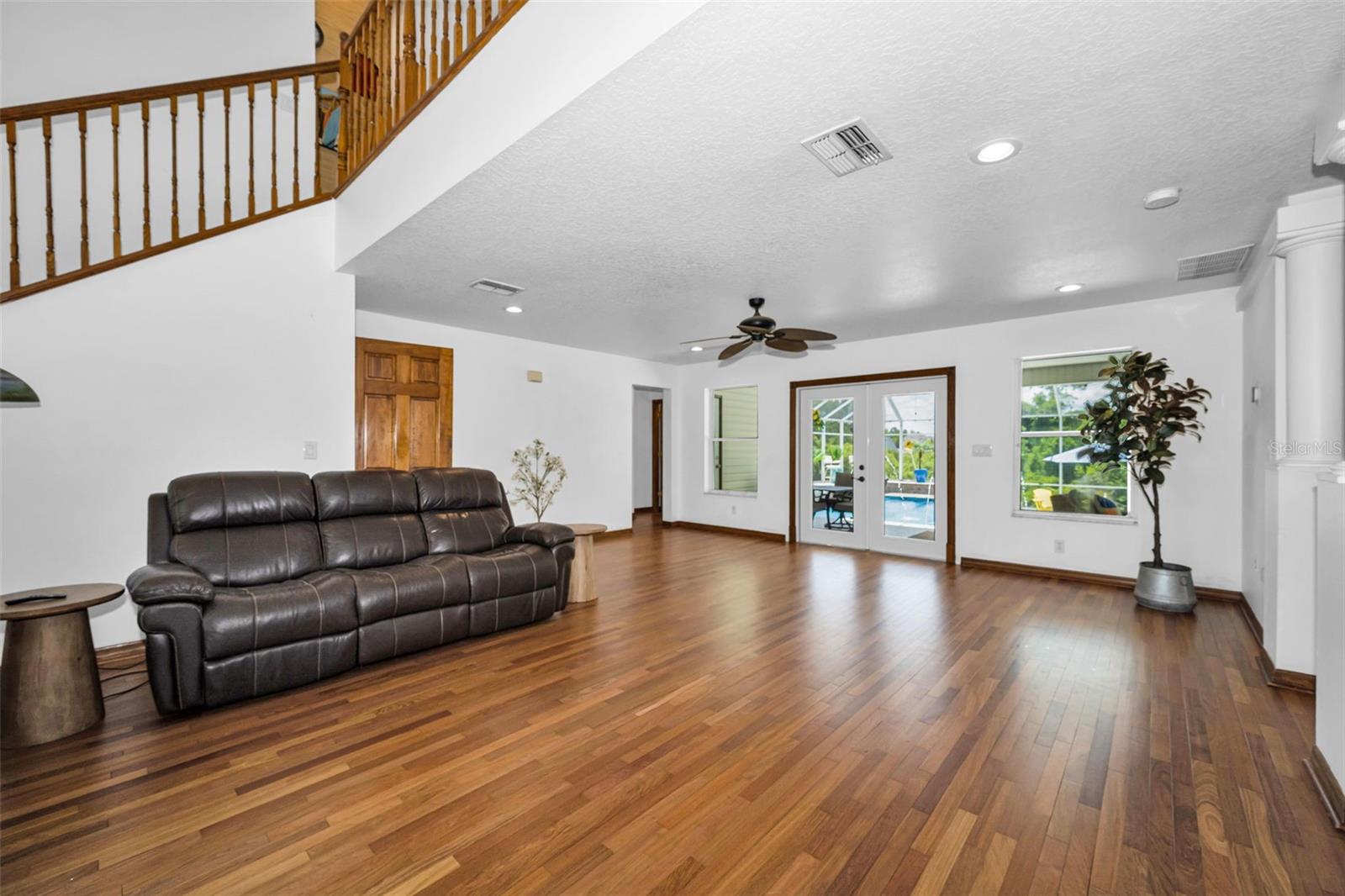 11046 Lakeview, New Port Richey, FL 34654
