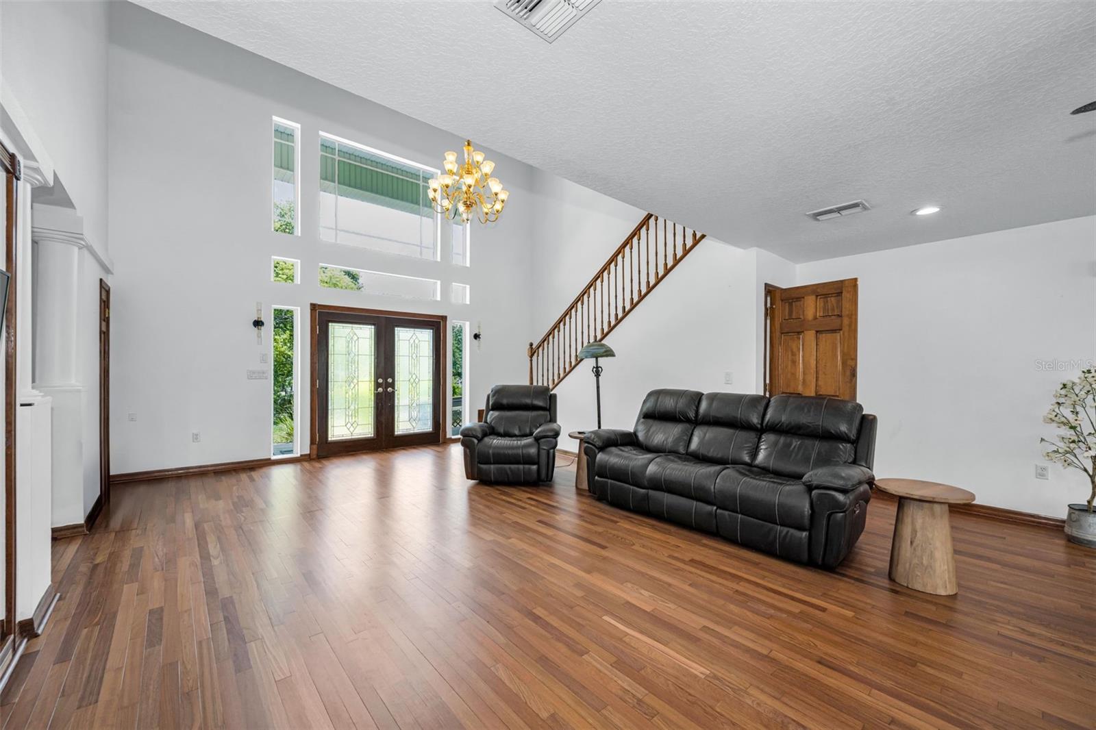 11046 Lakeview, New Port Richey, FL 34654
