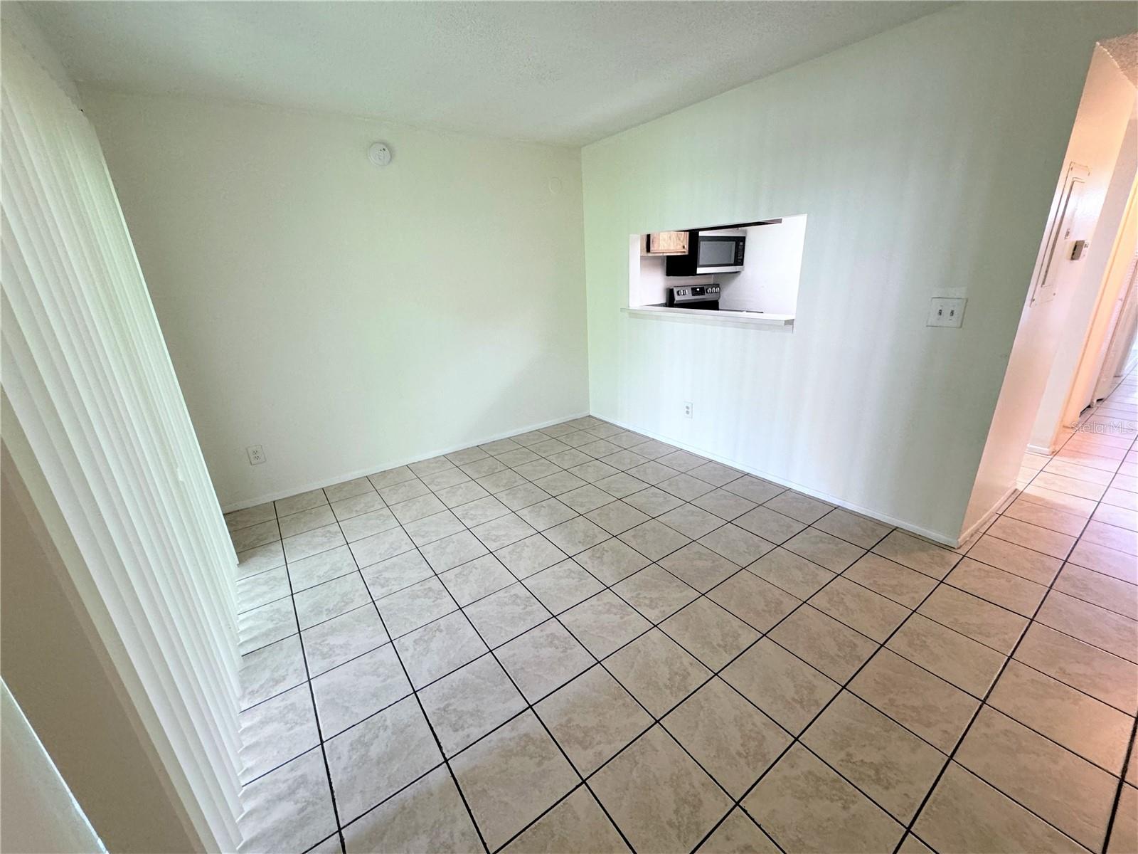 7177 Bank Unit 102, Tampa, FL 33617