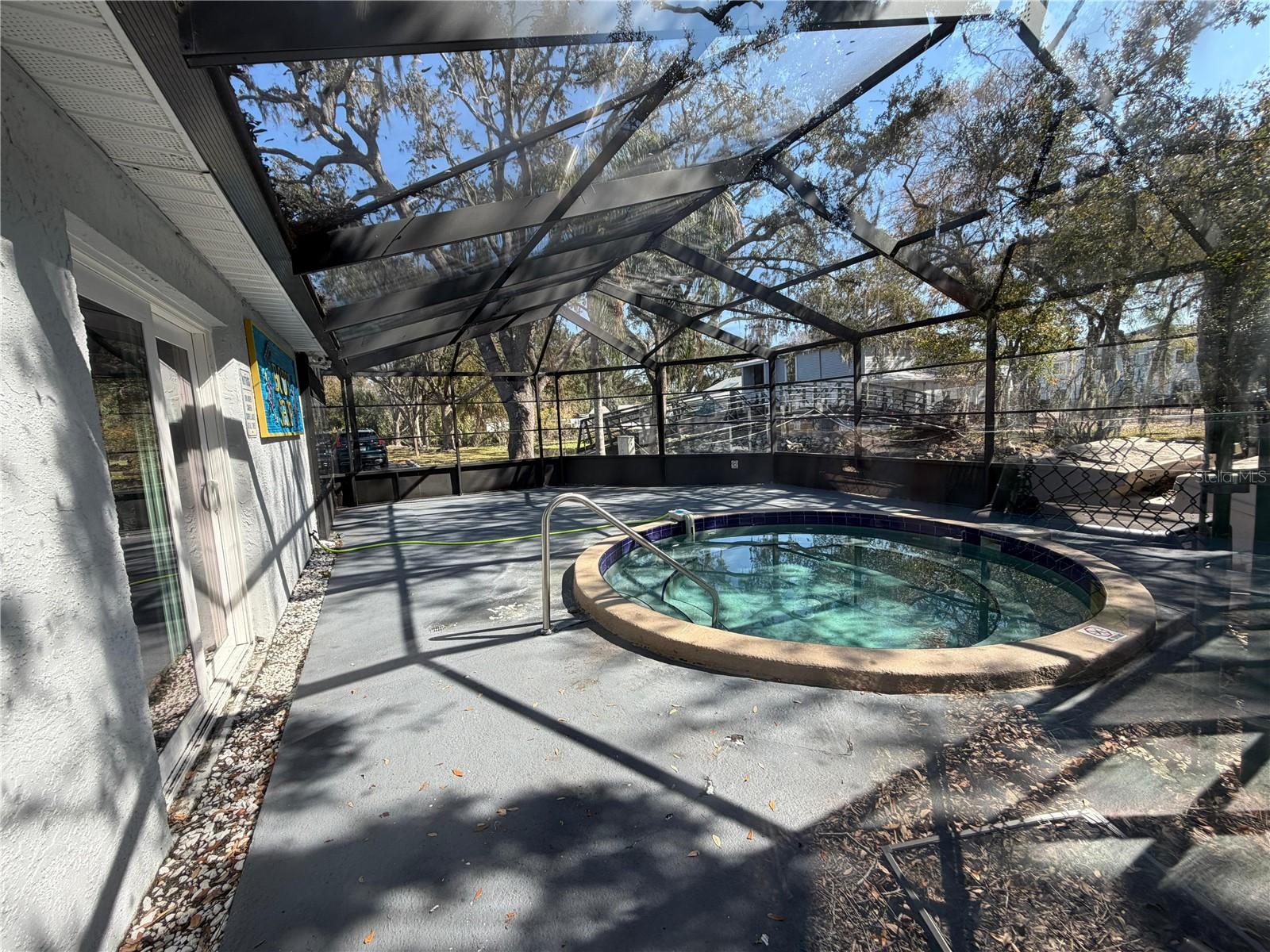 7177 Bank Unit 102, Tampa, FL 33617