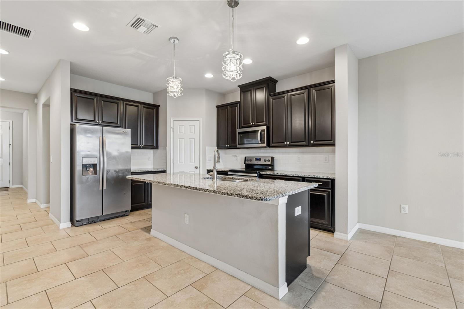 18843 Ulmus, Lutz, FL 33558