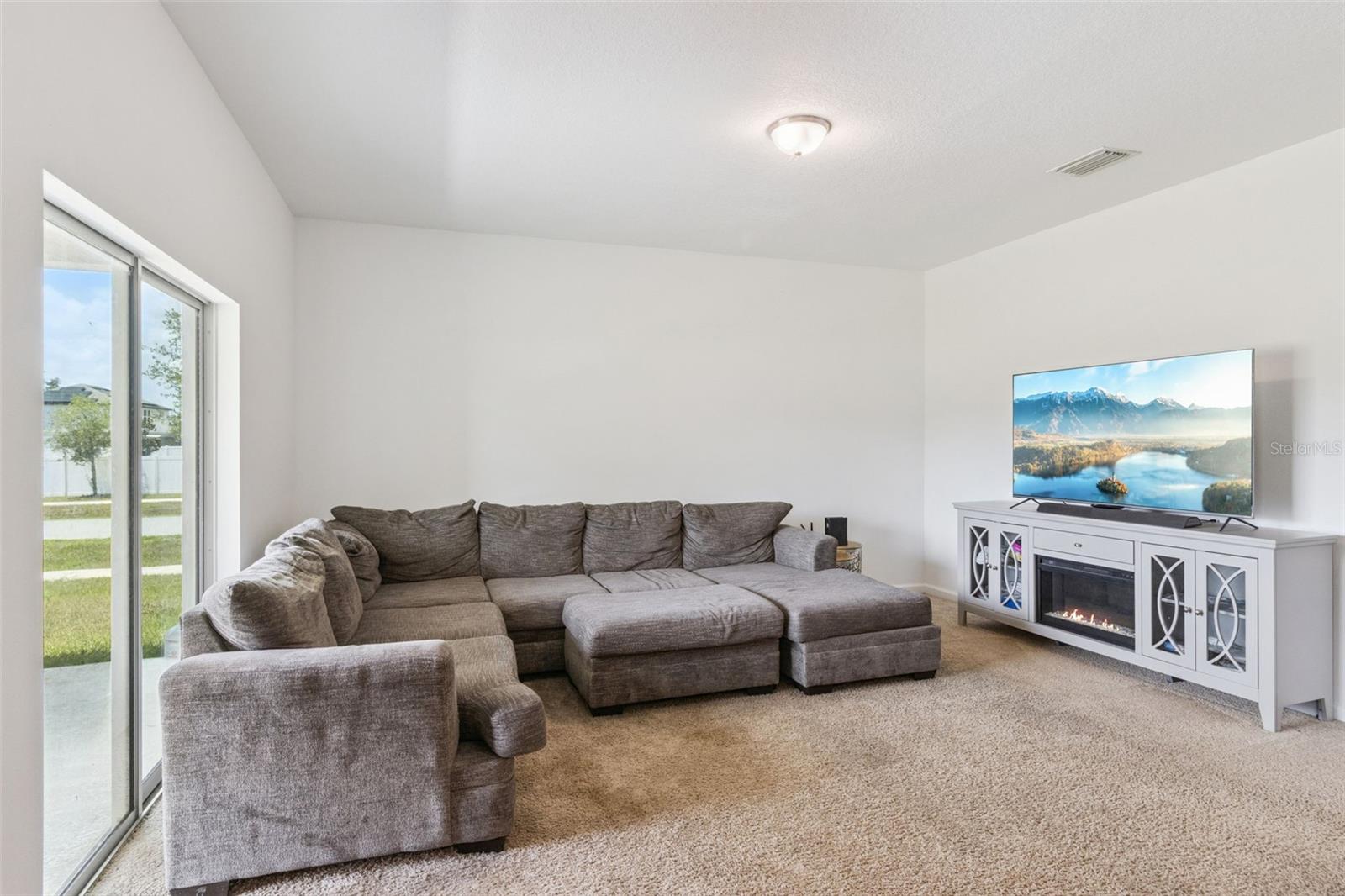 903 Shimmering Oaks, Seffner, FL 33584
