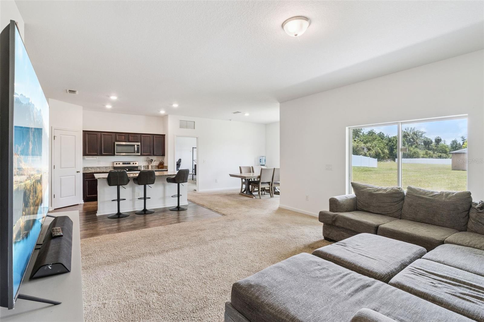 903 Shimmering Oaks, Seffner, FL 33584
