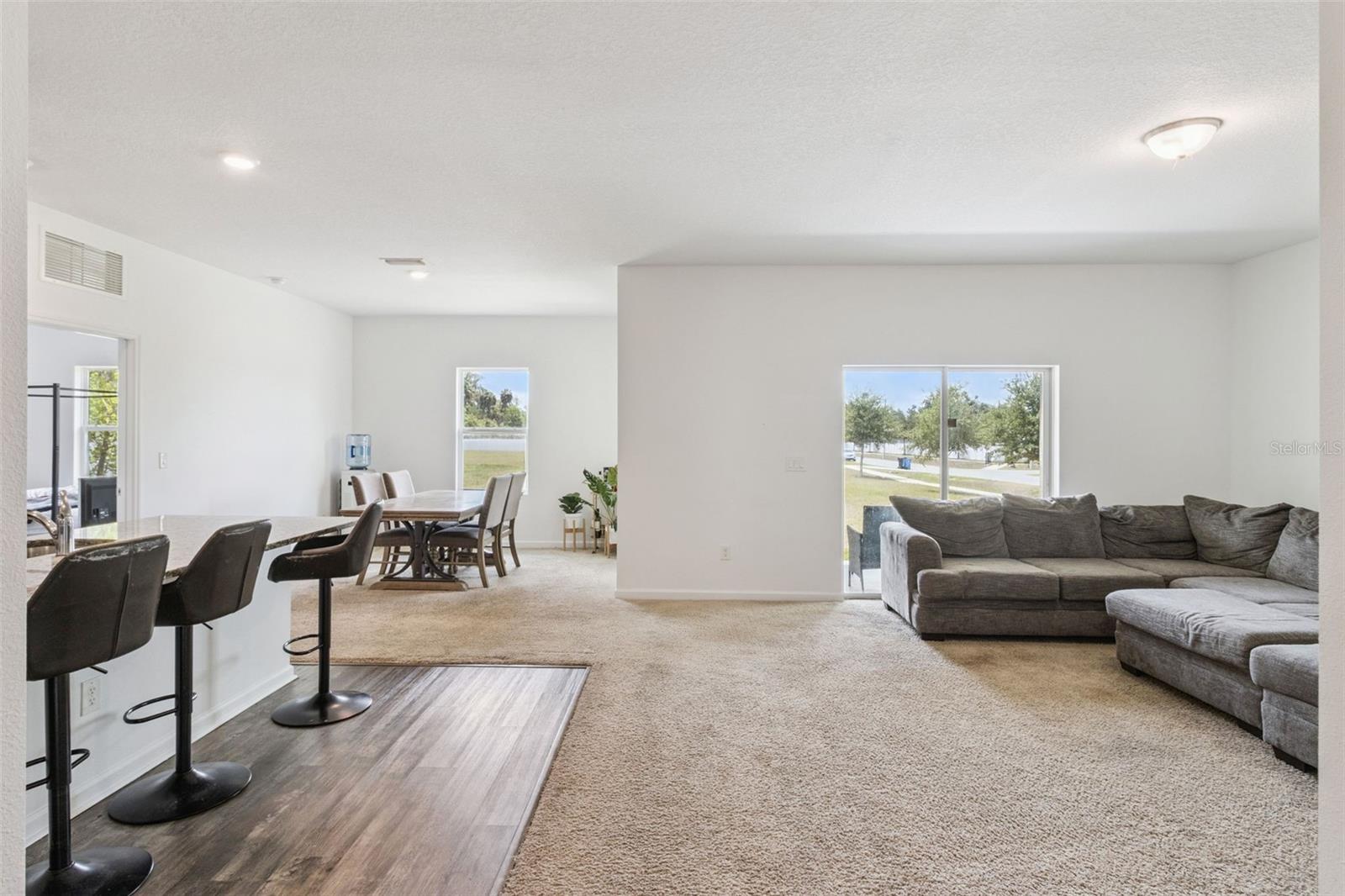 903 Shimmering Oaks, Seffner, FL 33584