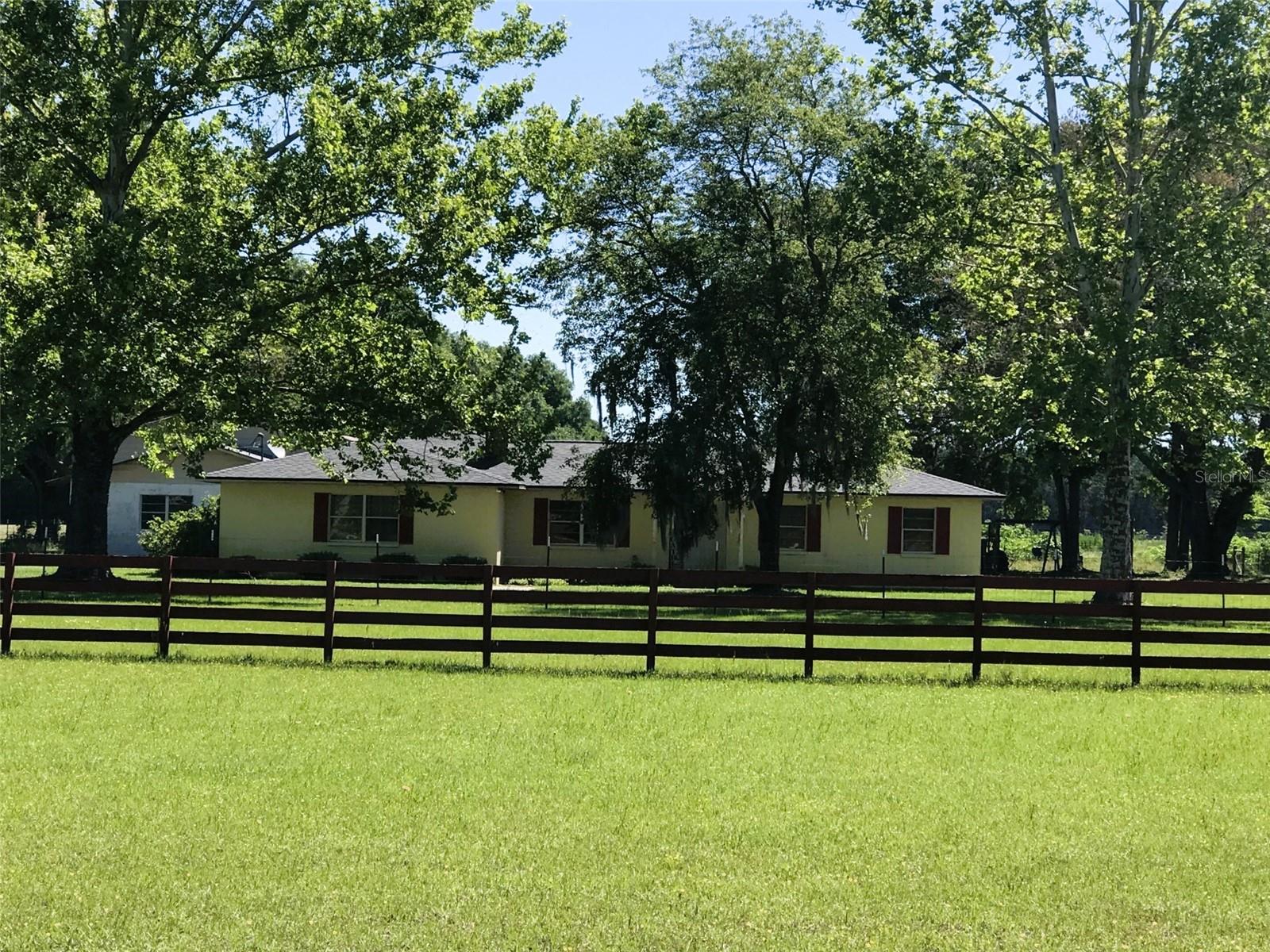 10 50th, Bell, FL 32619