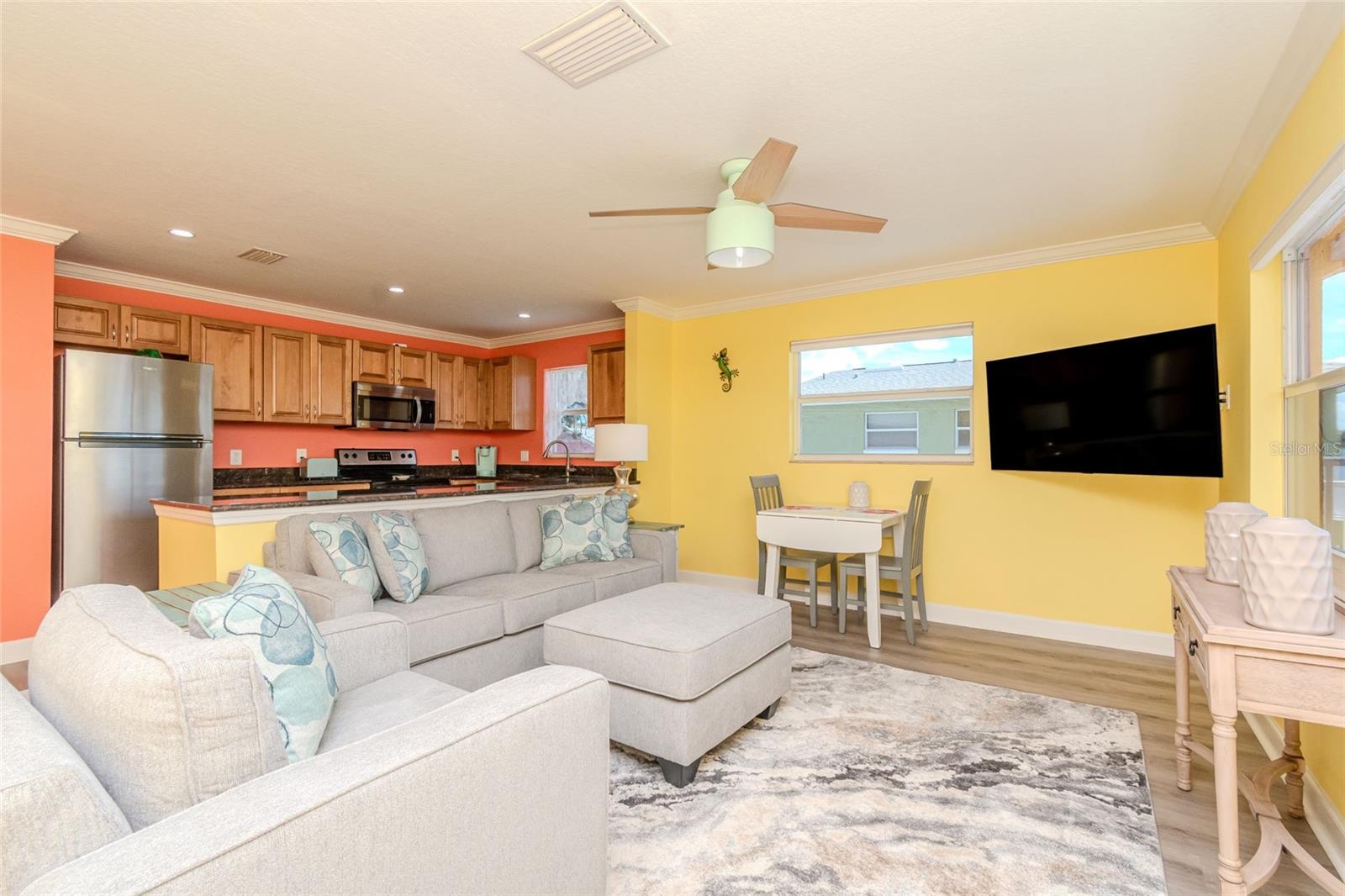 5605 Shore Unit 1b, Gulfport, FL 33707