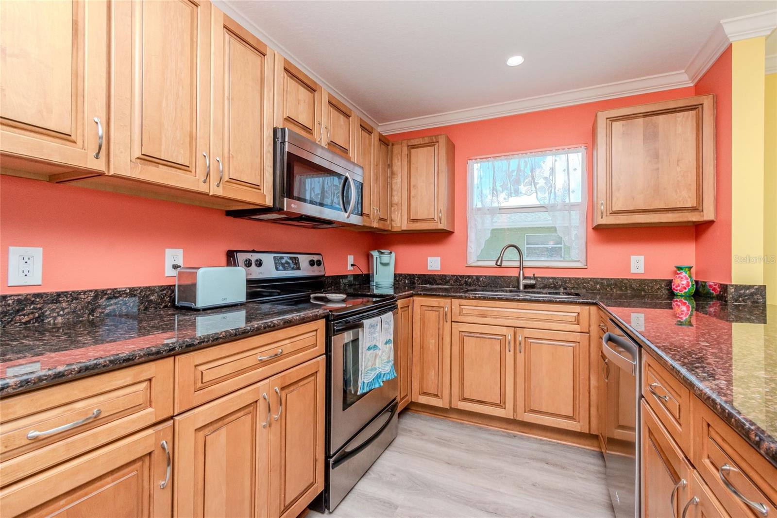 5605 Shore Unit 1b, Gulfport, FL 33707