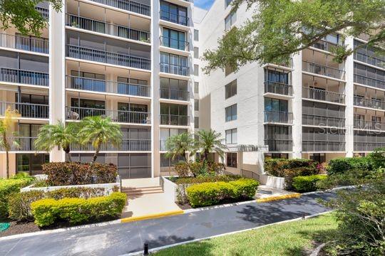 220 Belleview Unit 203, Belleair, FL 33756