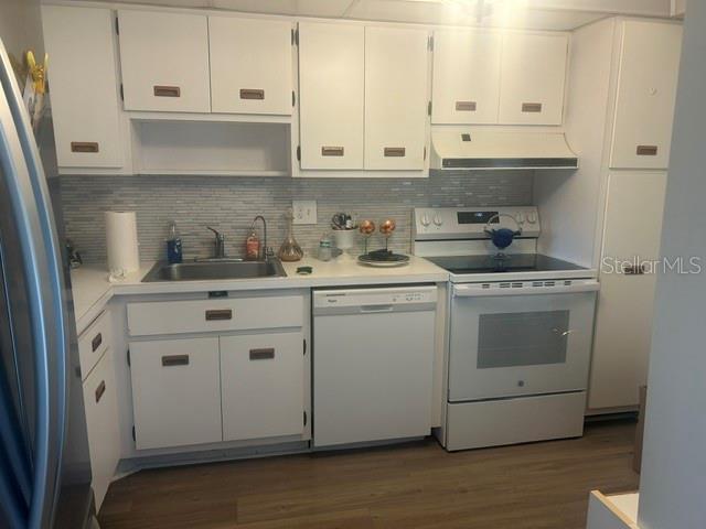 7461 Country Club Unit 402, Sarasota, FL 34243