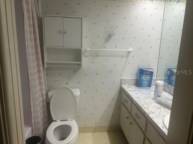 7461 Country Club Unit 402, Sarasota, FL 34243