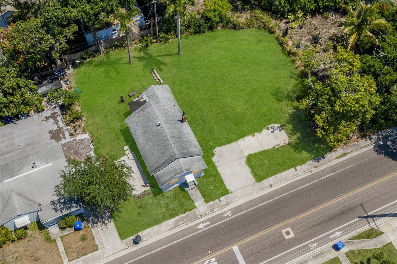 2001 15th, St Petersburg, FL 33712