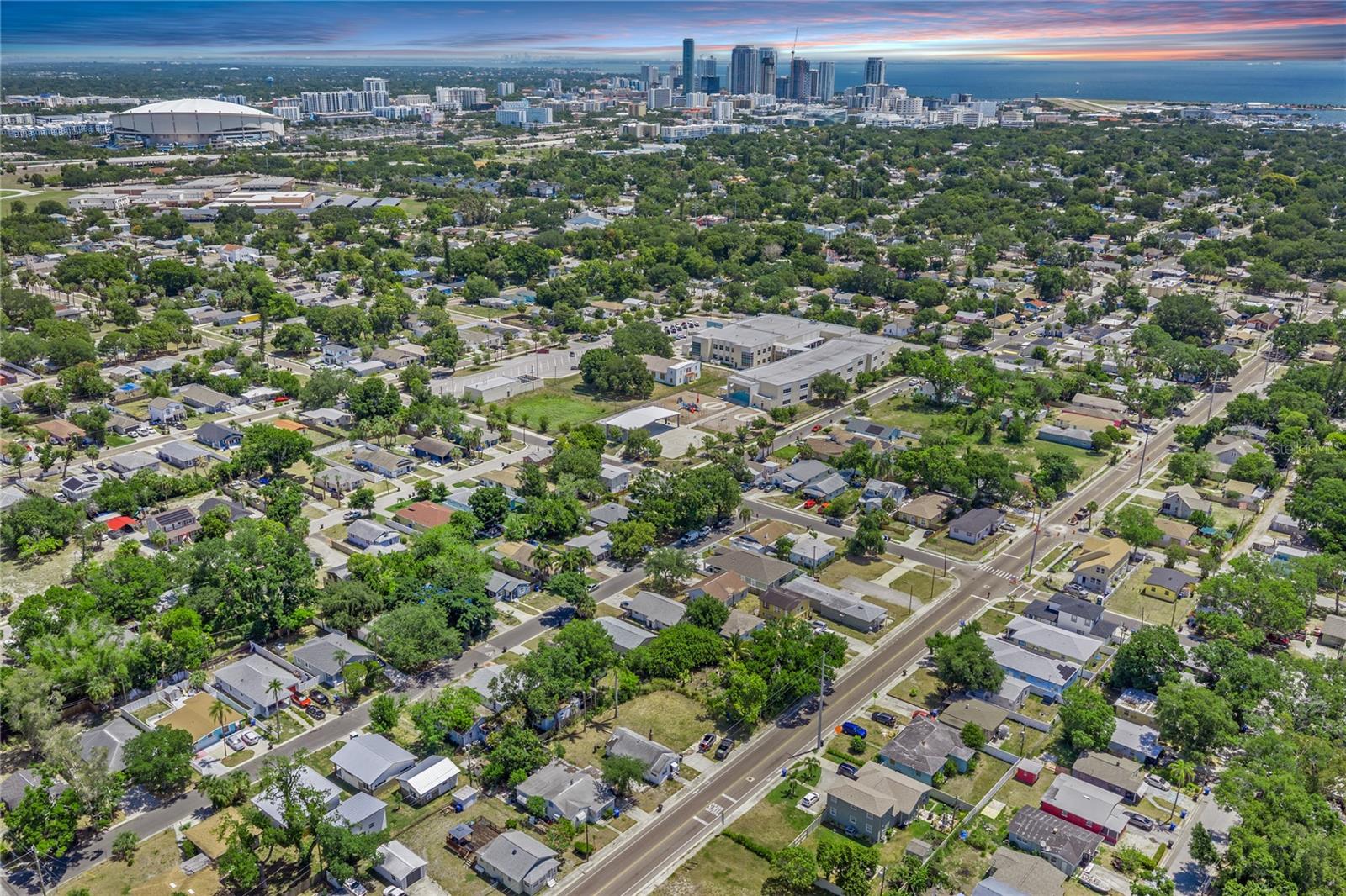 2001 15th, St Petersburg, FL 33712