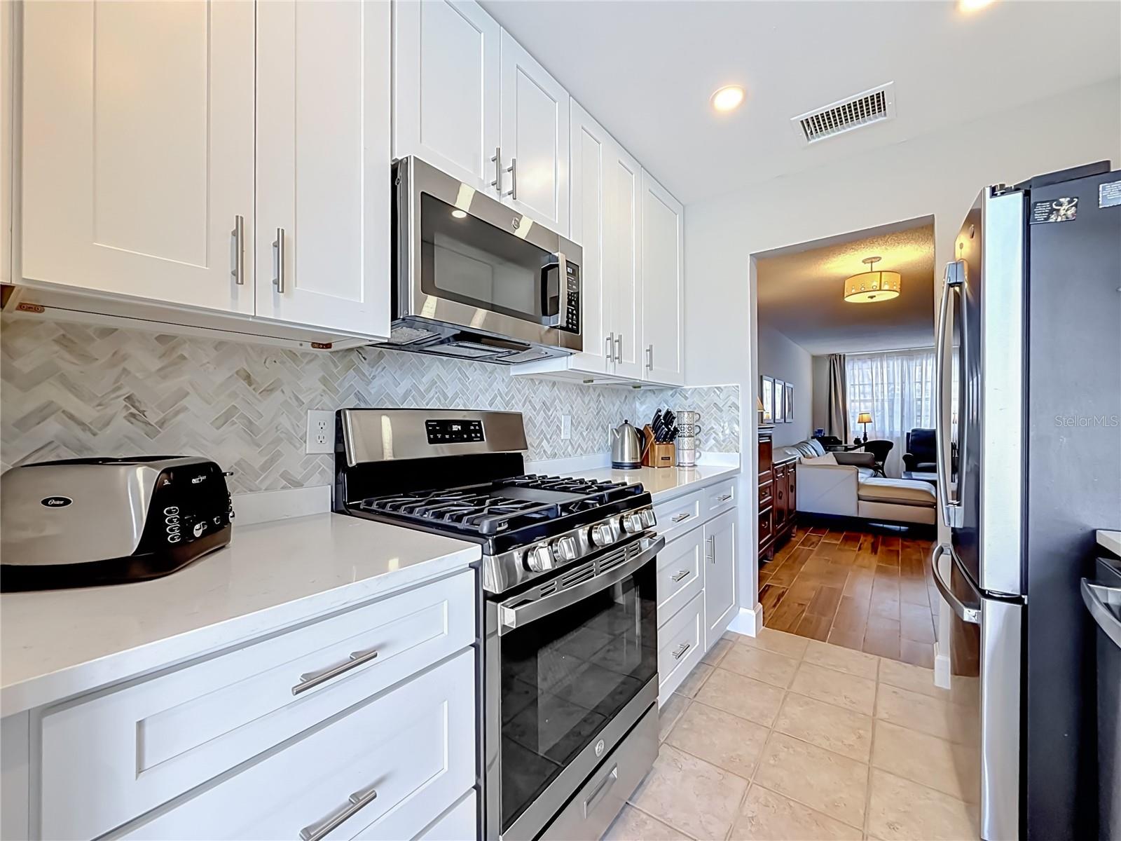 5925 Shore Unit 107, Gulfport, FL 33707