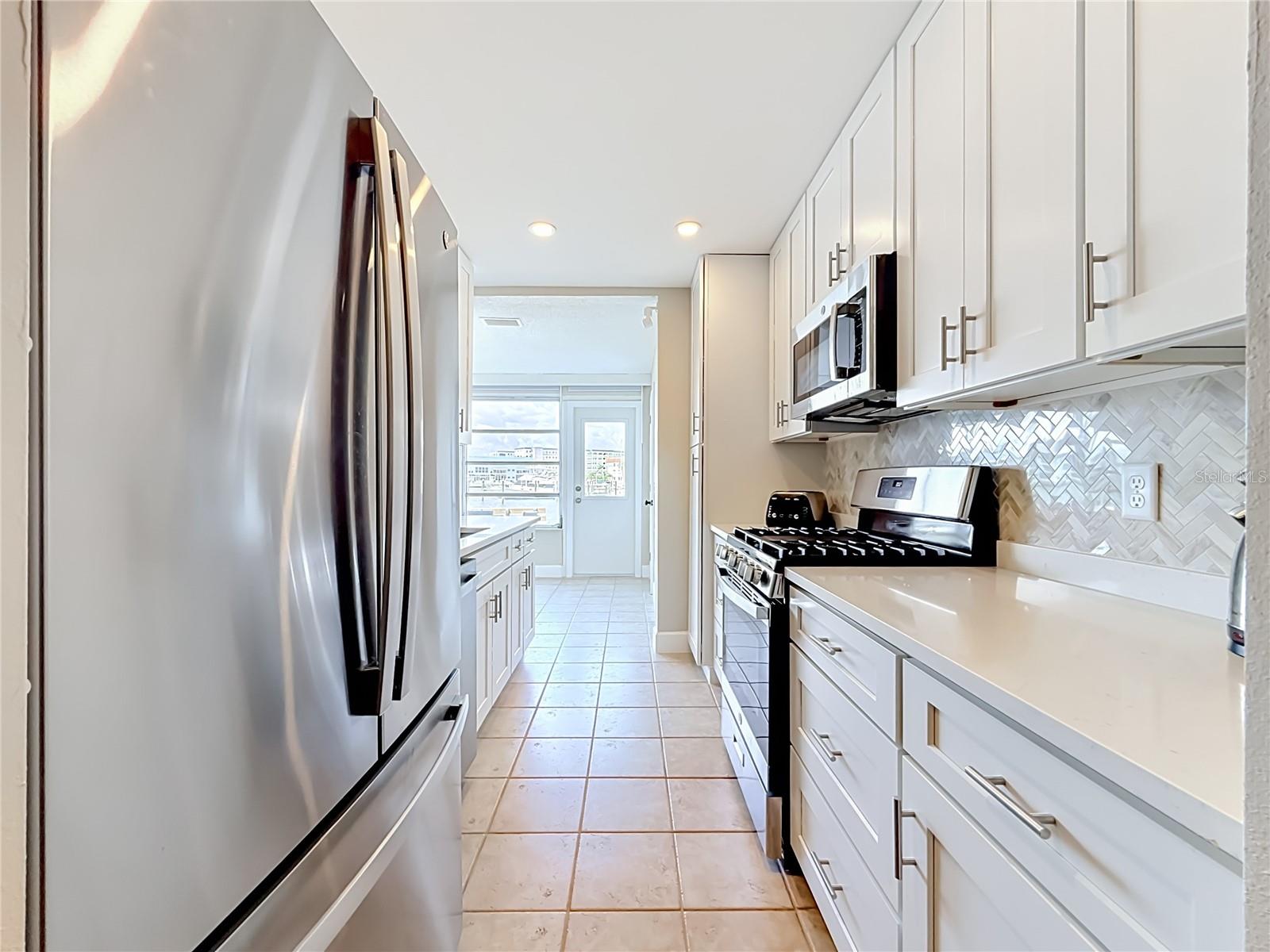 5925 Shore Unit 107, Gulfport, FL 33707