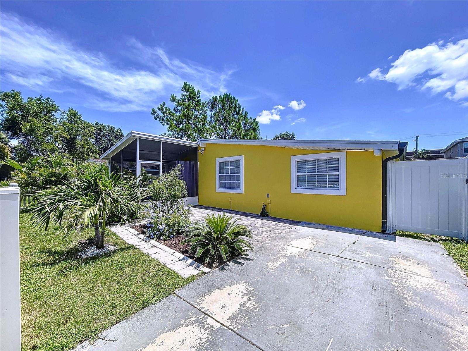7110 Mascotte, Tampa, FL 33616