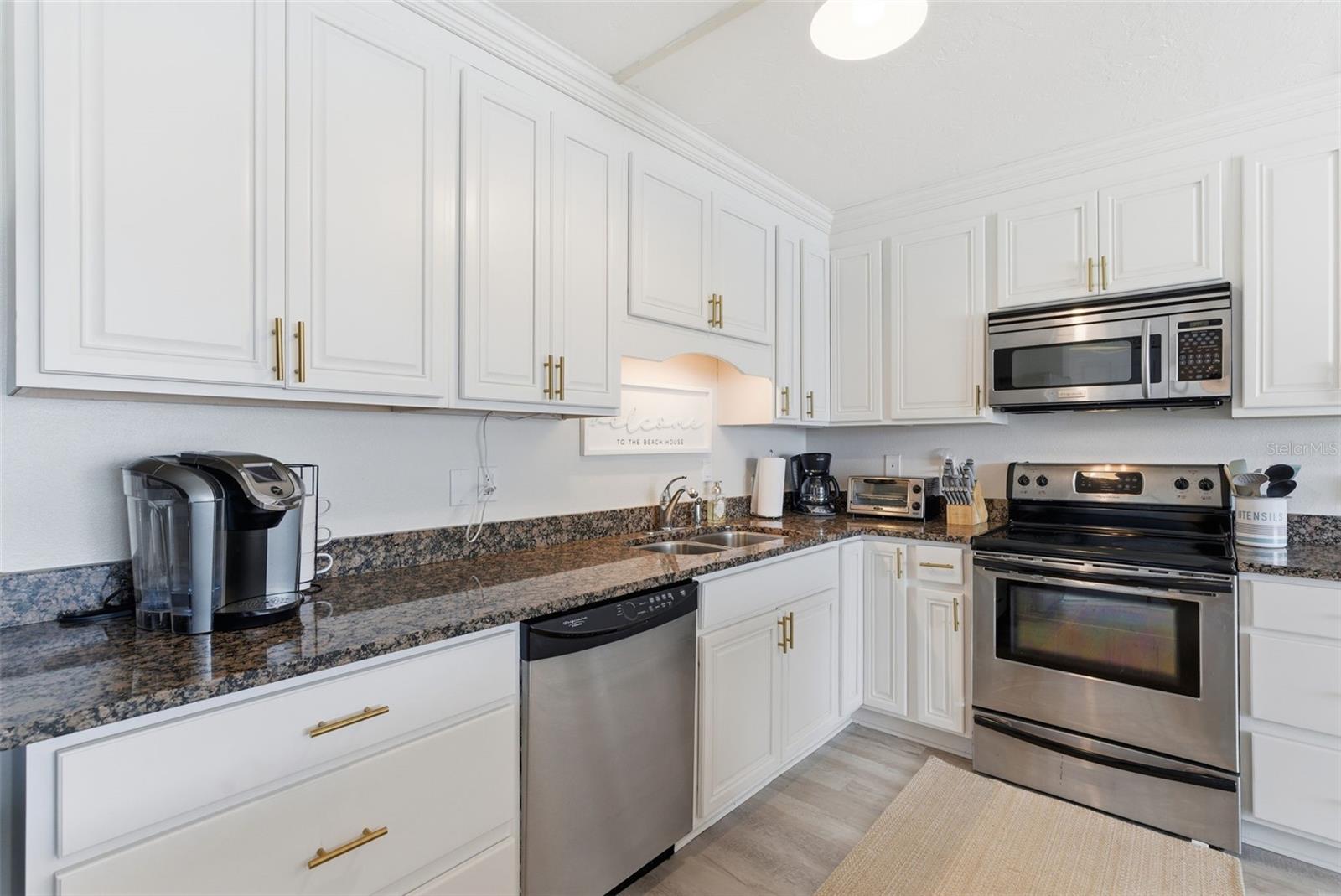 5800 Hollywood Unit 214, Sarasota, FL 34231