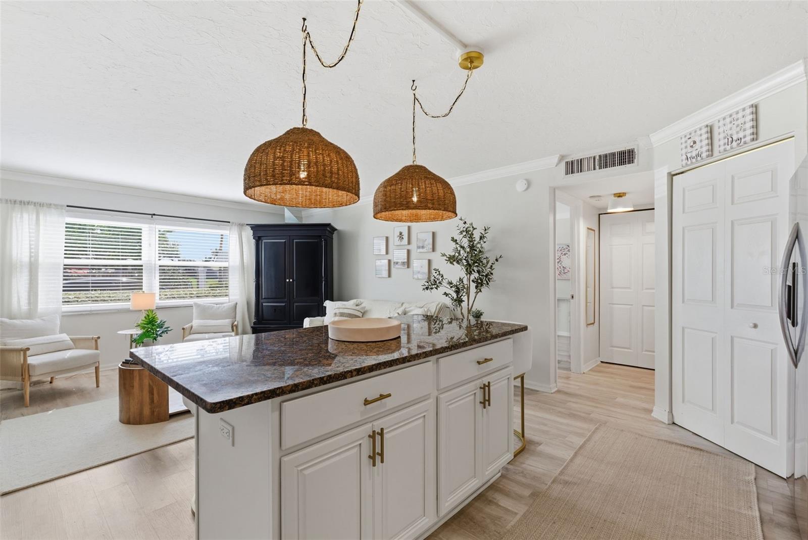5800 Hollywood Unit 214, Sarasota, FL 34231