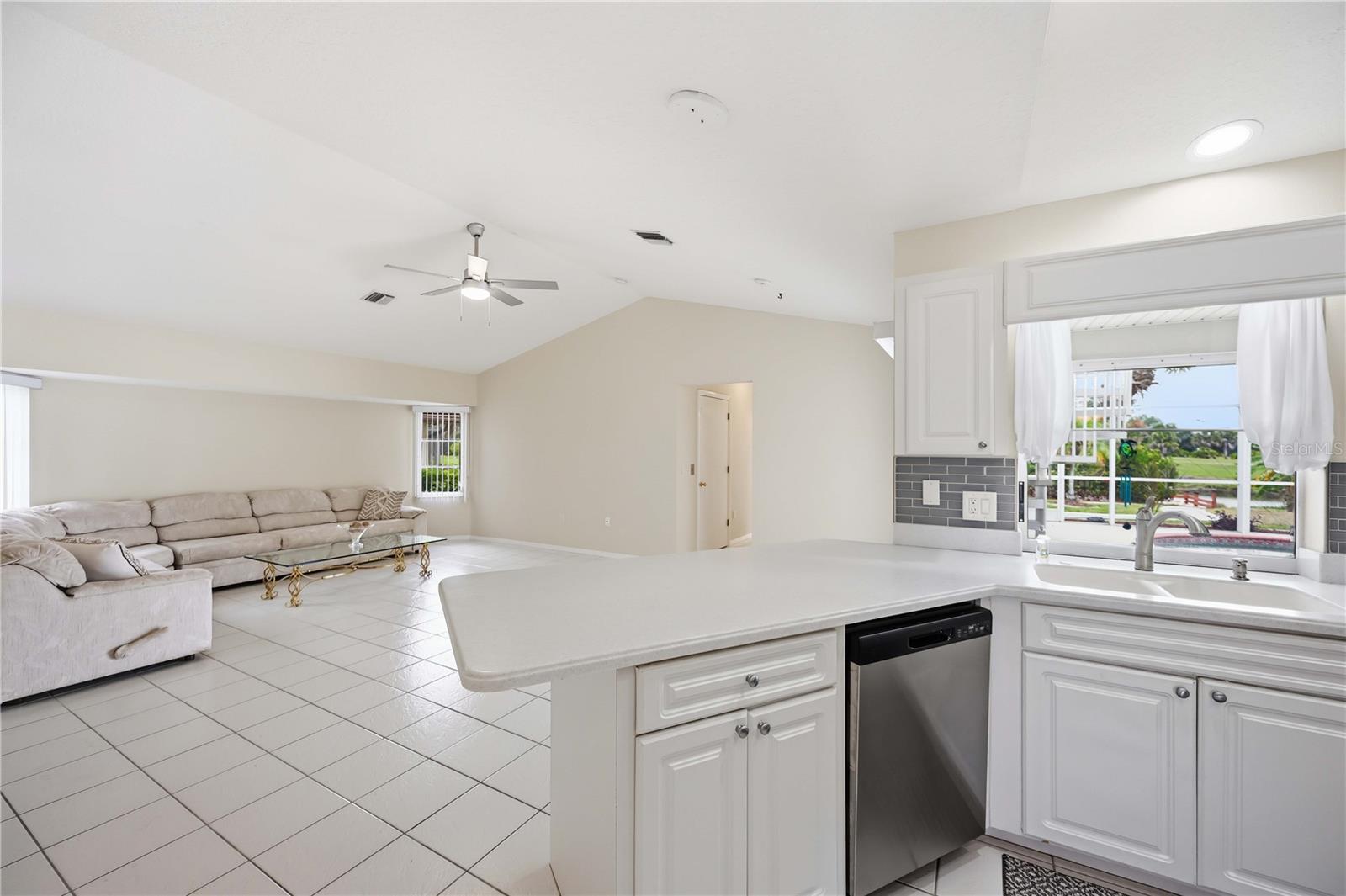 63 Clubhouse, Rotonda West, FL 33947